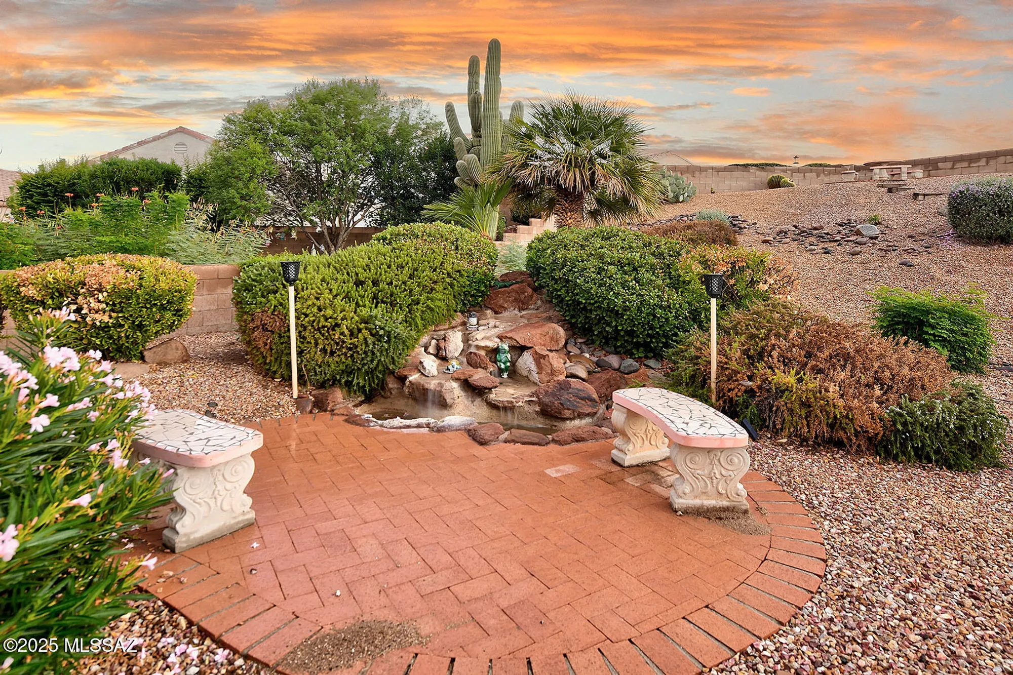 Property Slideshow image 2 of 50 | 345 w continental vista pl, Green Valley, AZ, 85614