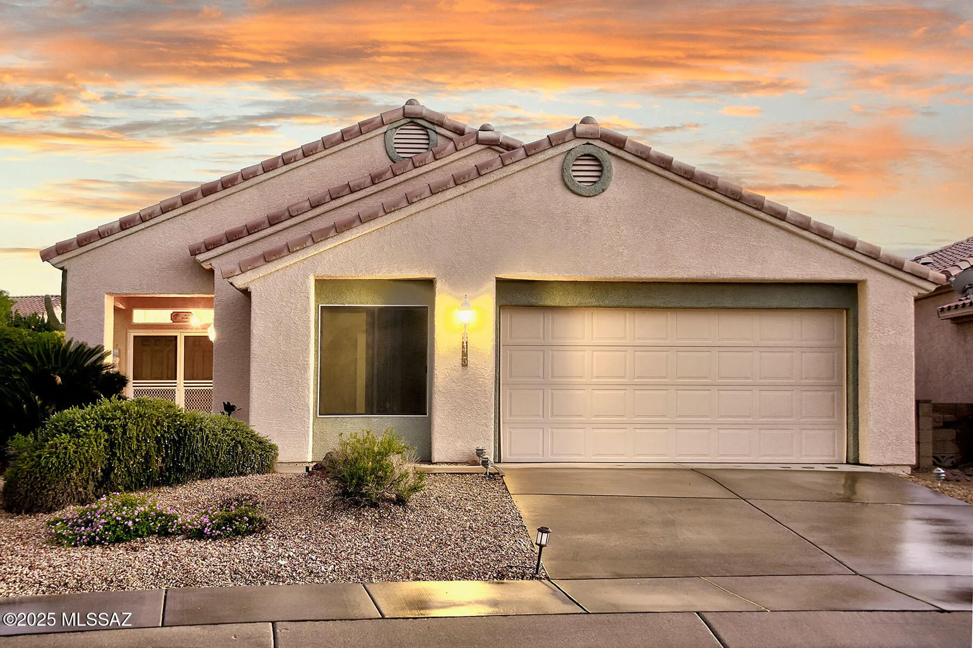 Property Slideshow image 1 of 50 | 345 w continental vista pl, Green Valley, AZ, 85614