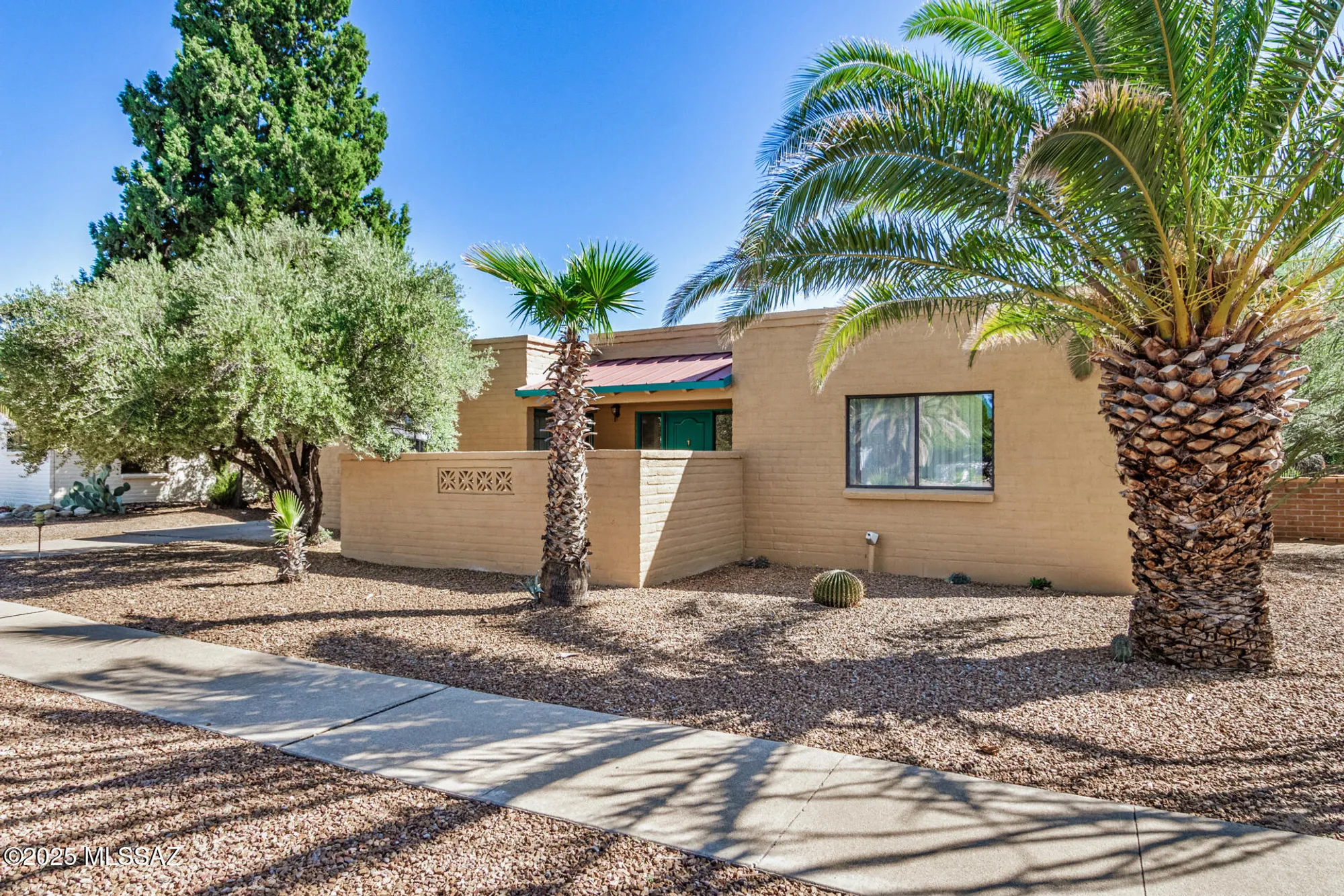 Property Slideshow image 5 of 31 | 741 s abrego dr, Green Valley, AZ, 85614