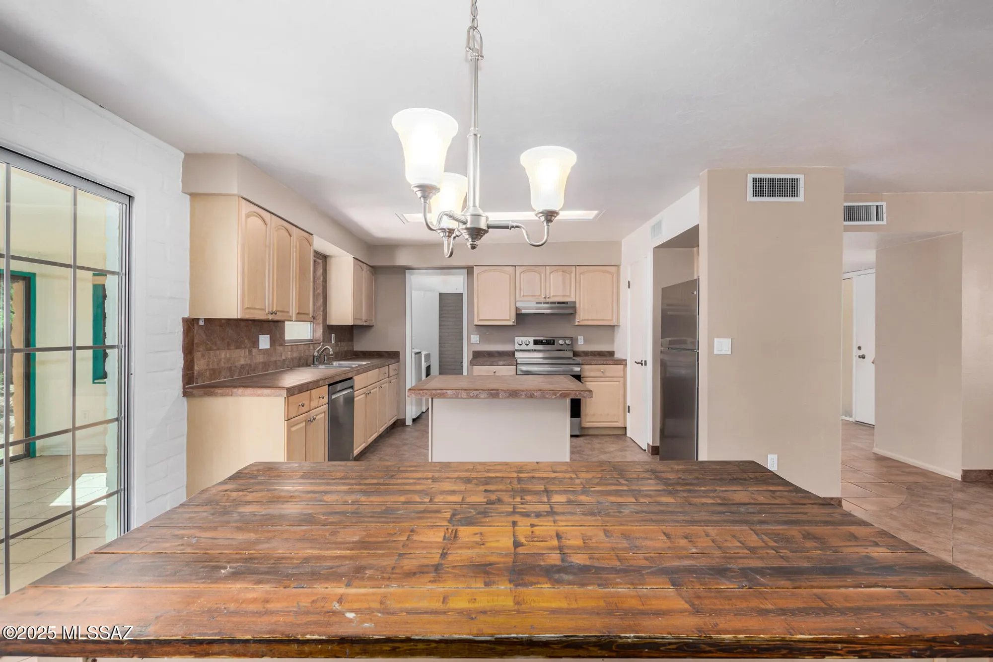 Property Slideshow image 12 of 31 | 741 s abrego dr, Green Valley, AZ, 85614