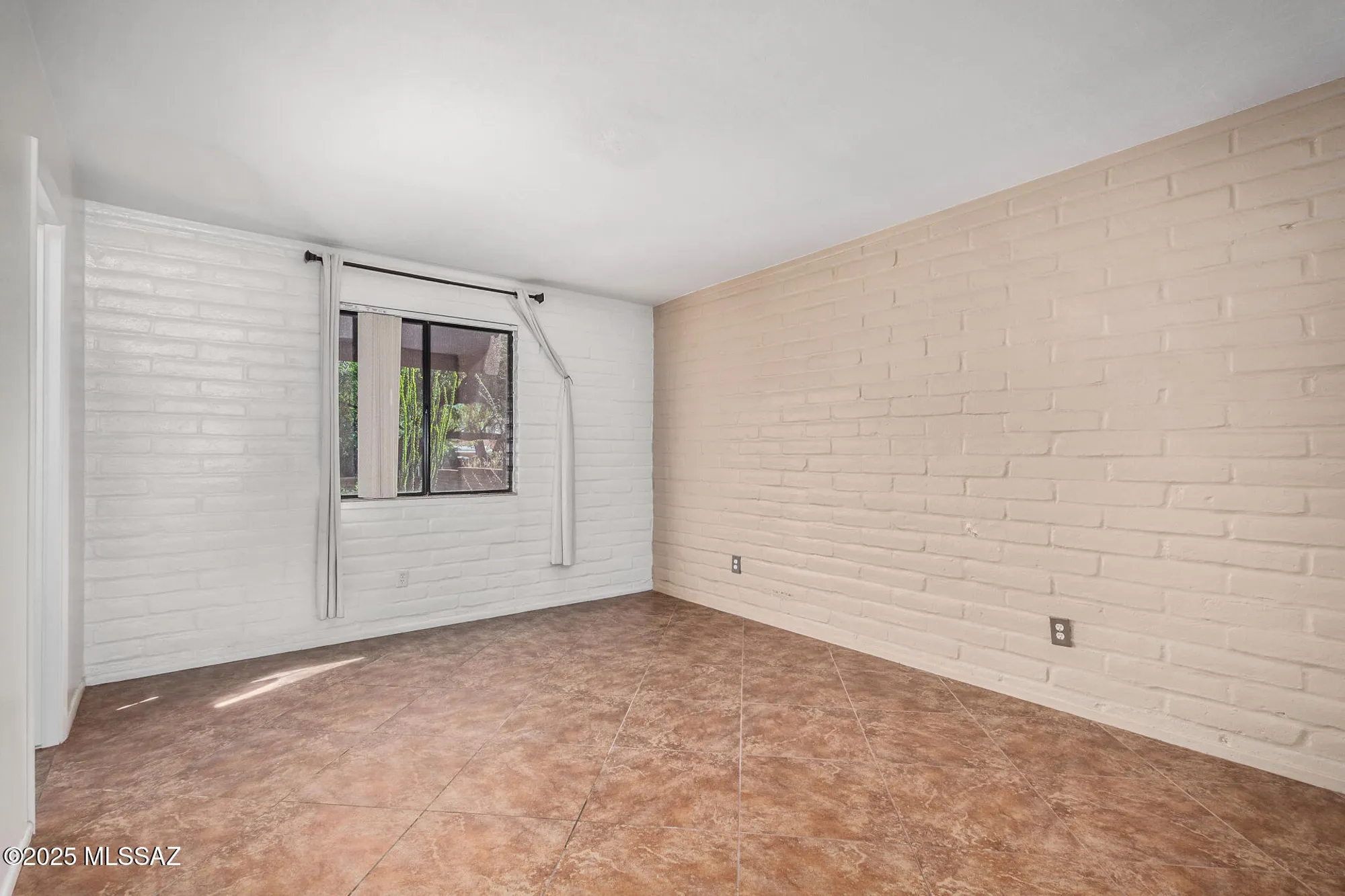 Property Slideshow image 17 of 31 | 741 s abrego dr, Green Valley, AZ, 85614