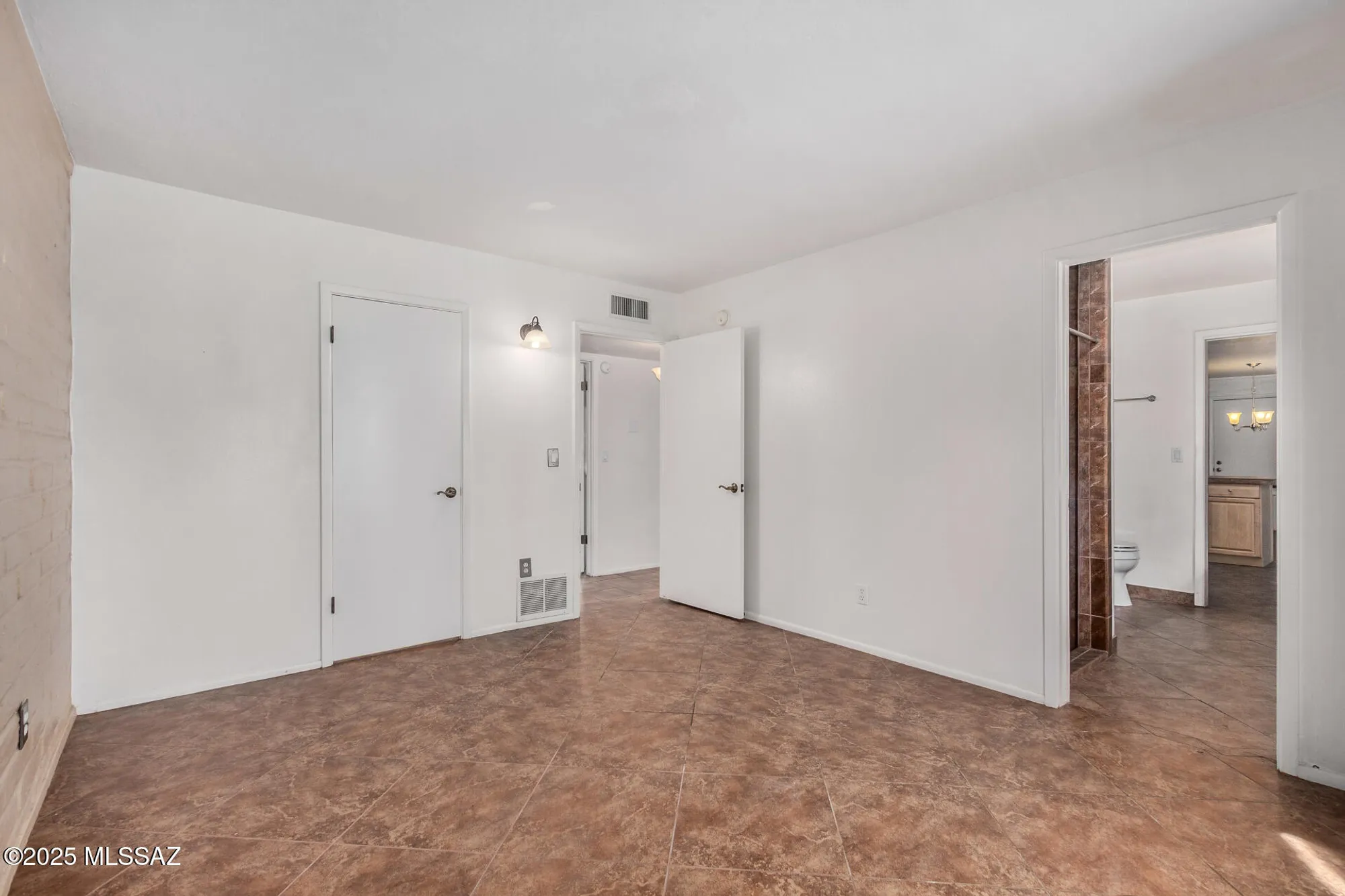 Property Slideshow image 18 of 31 | 741 s abrego dr, Green Valley, AZ, 85614