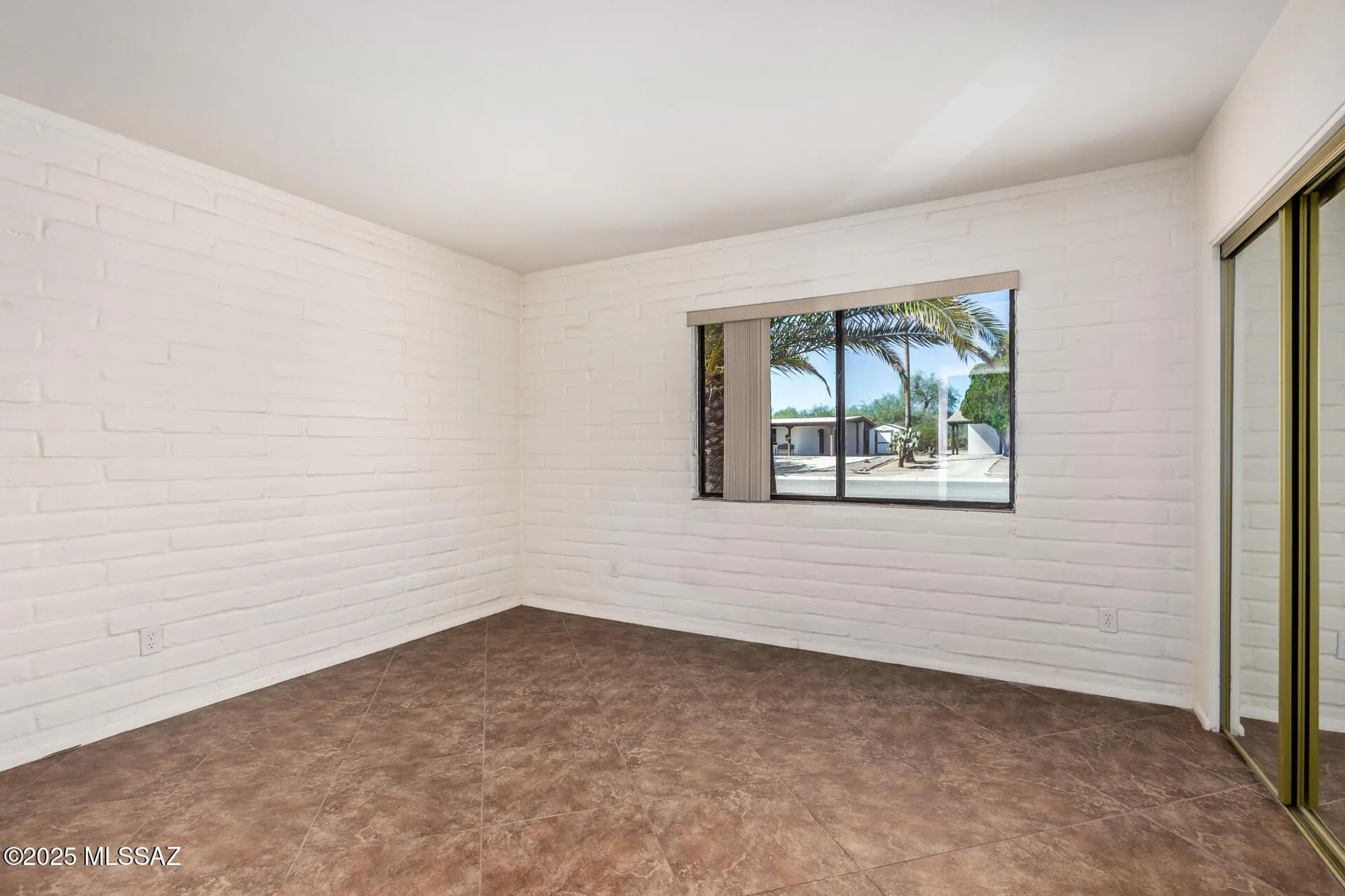 Property Slideshow image 21 of 31 | 741 s abrego dr, Green Valley, AZ, 85614