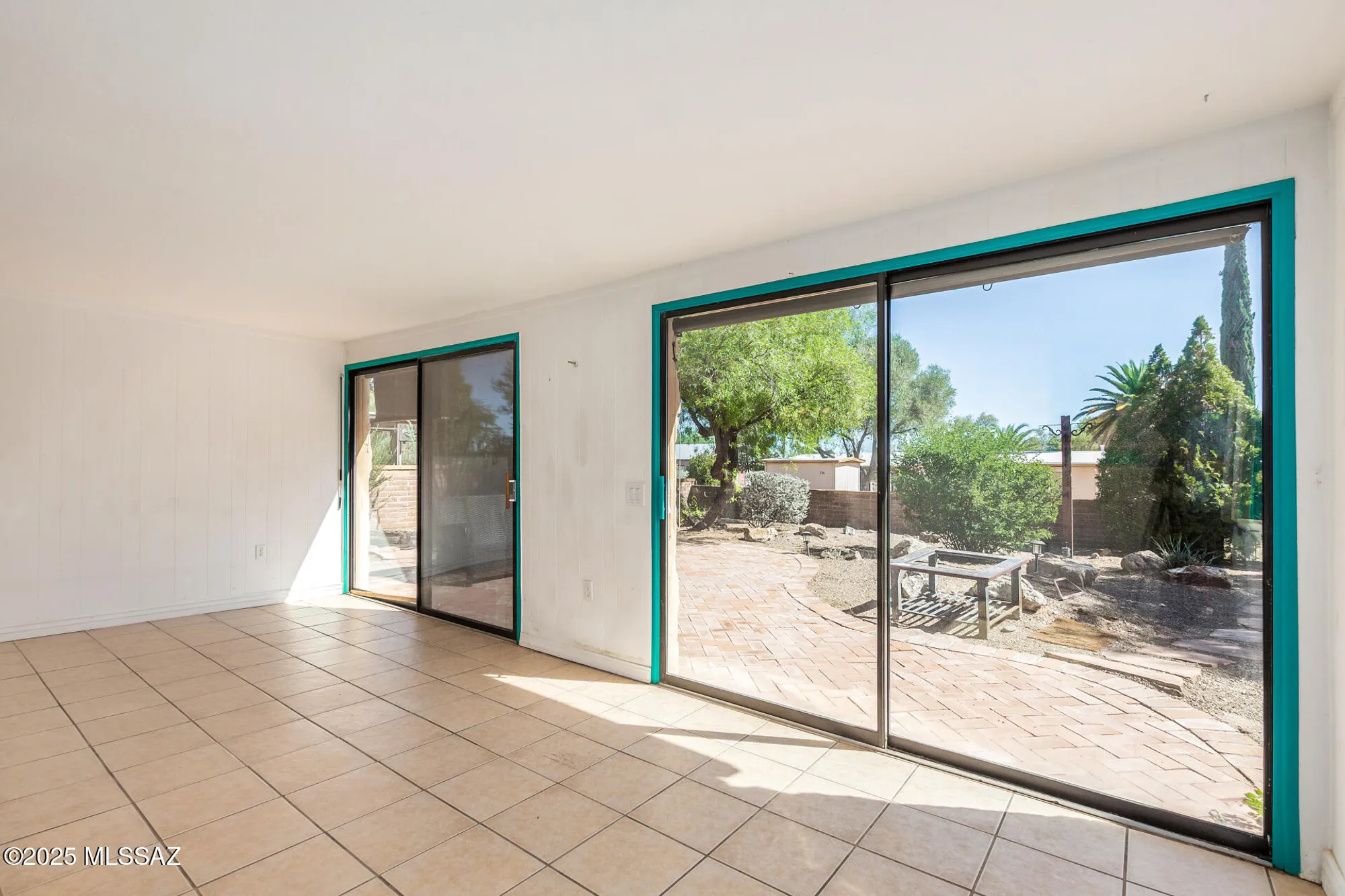 Property Slideshow image 25 of 31 | 741 s abrego dr, Green Valley, AZ, 85614