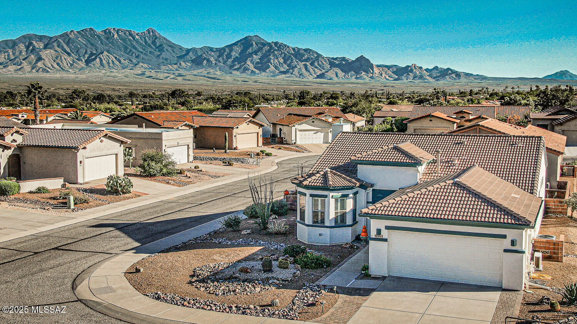 Property Slideshow image 1 of 50 | 963 w union bell dr, Green Valley, AZ, 85614