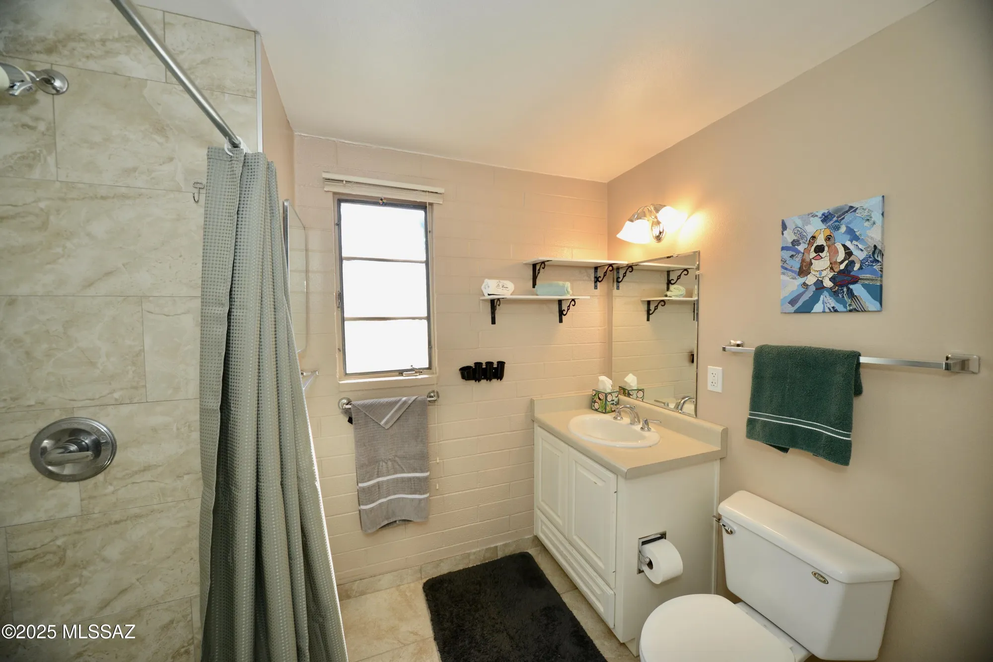 Property Slideshow image 17 of 23 | 401 w esperanza blvd a, Green Valley, AZ, 85614