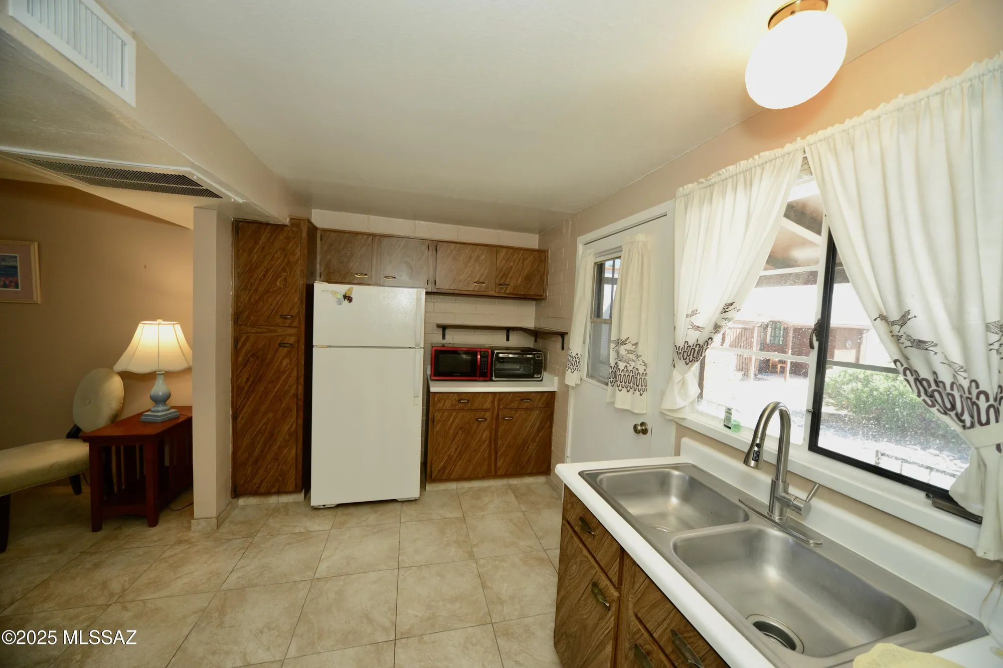 Property Slideshow image 12 of 23 | 401 w esperanza blvd a, Green Valley, AZ, 85614