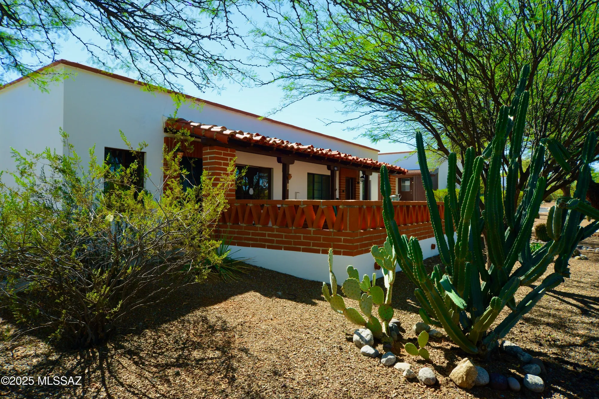 Property Slideshow image 1 of 23 | 401 w esperanza blvd a, Green Valley, AZ, 85614