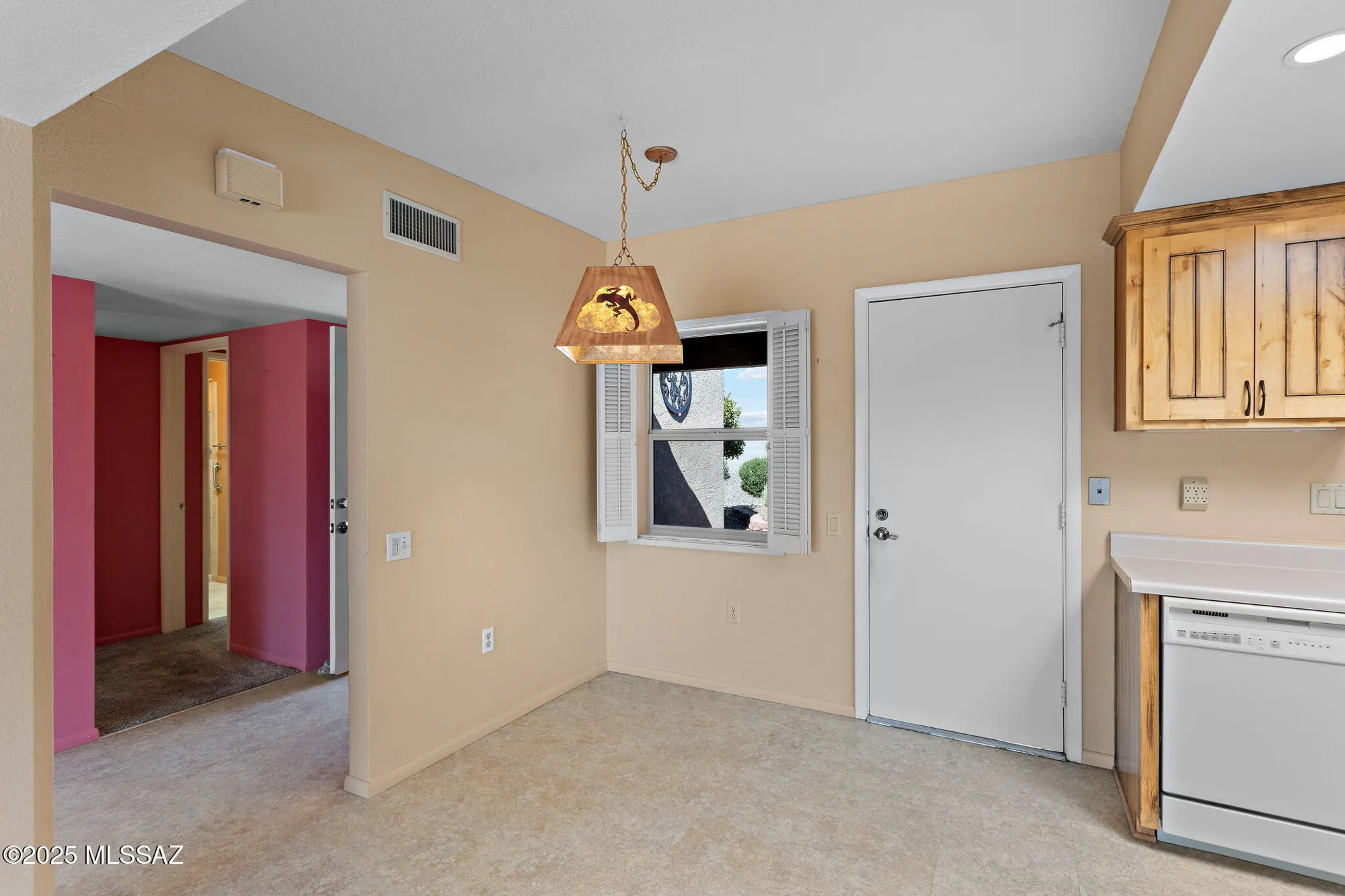 Property Slideshow image 6 of 33 | 825 w bella vista dr, Green Valley, AZ, 85614