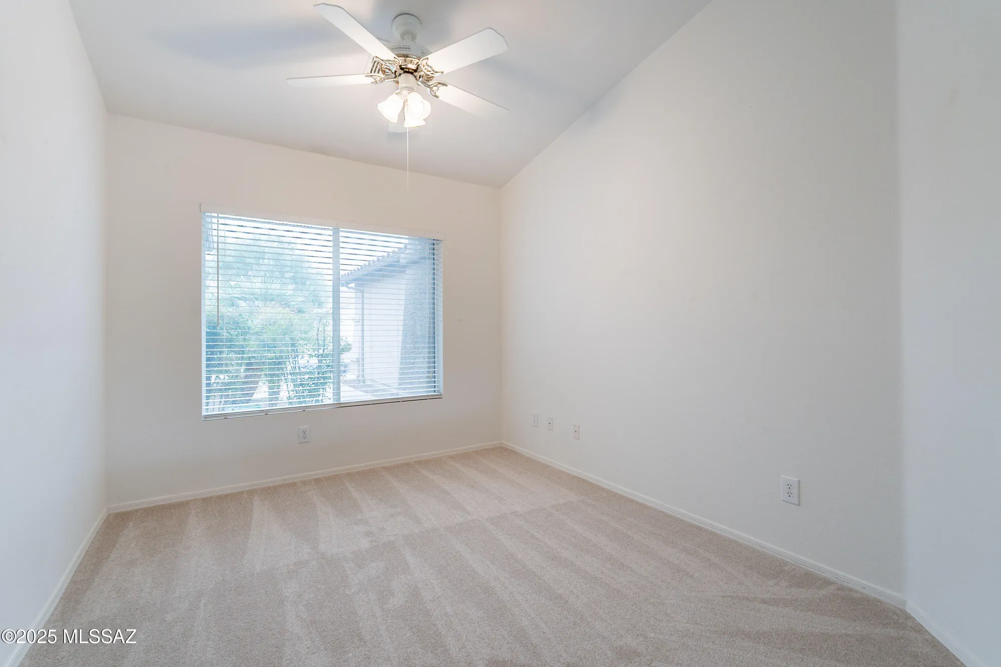 Property Slideshow image 14 of 41 | 37972 s boulder wind dr, Saddlebrooke, AZ, 85739