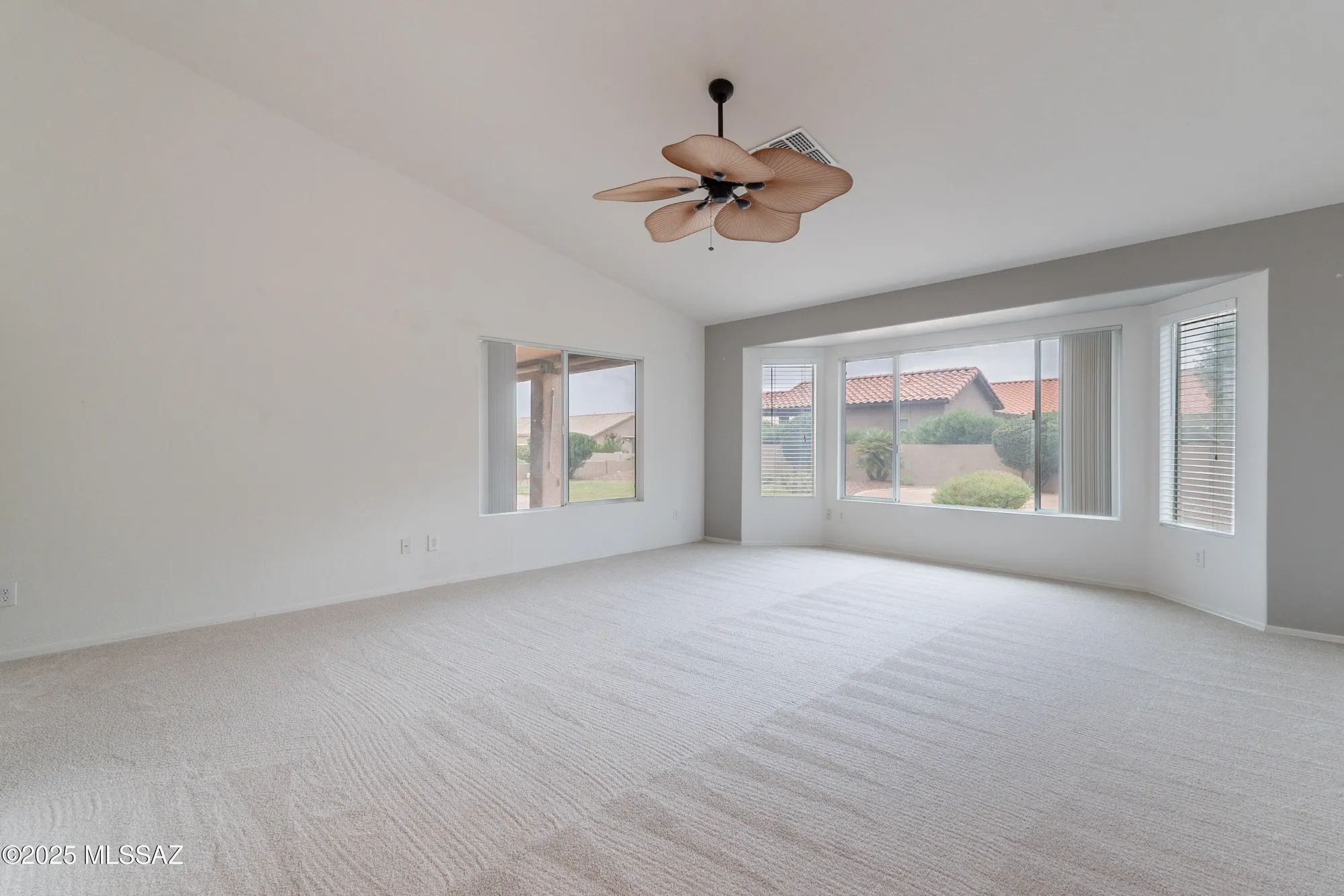 Property Slideshow image 5 of 41 | 37972 s boulder wind dr, Saddlebrooke, AZ, 85739