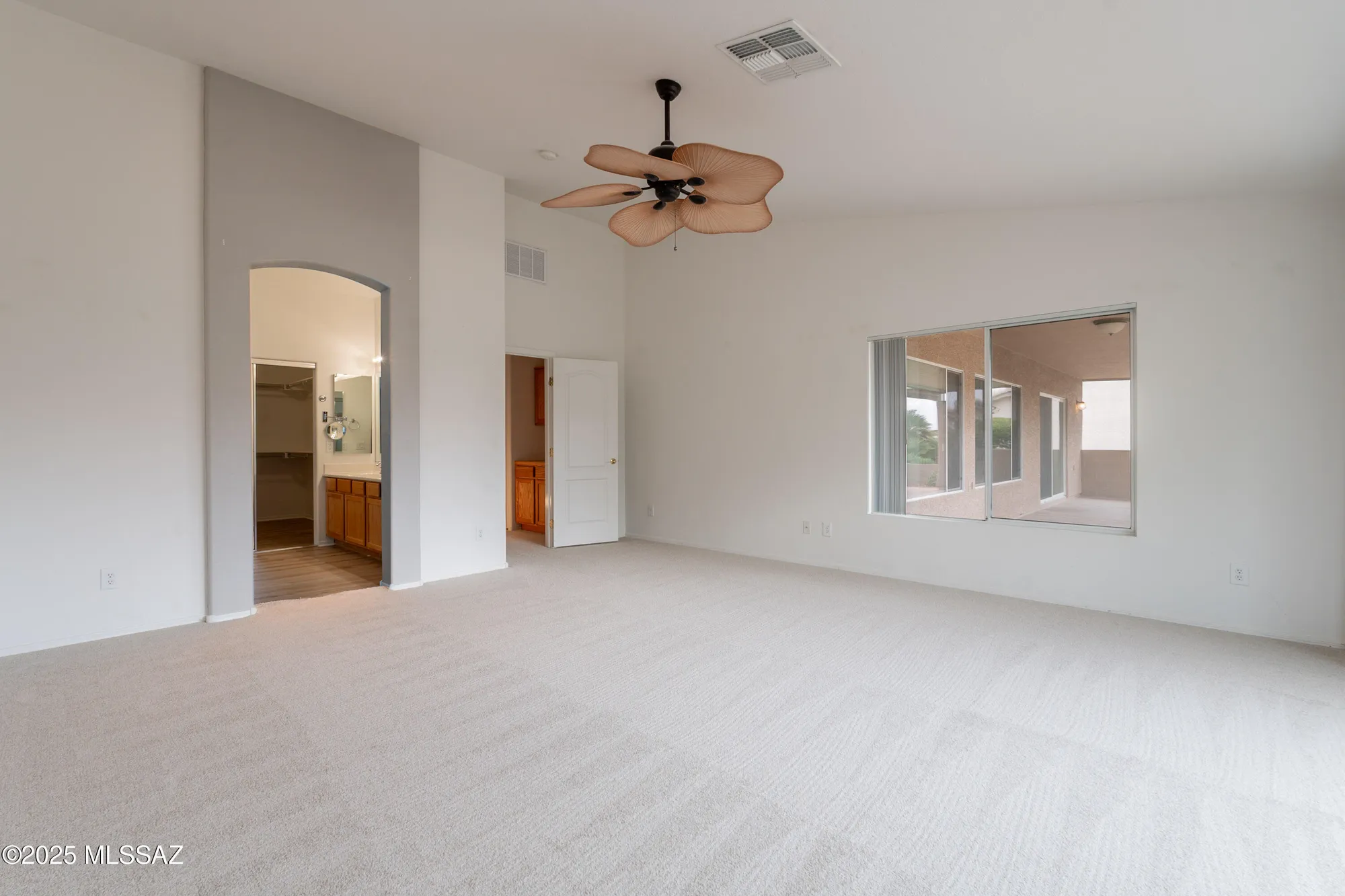 Property Slideshow image 23 of 41 | 37972 s boulder wind dr, Saddlebrooke, AZ, 85739