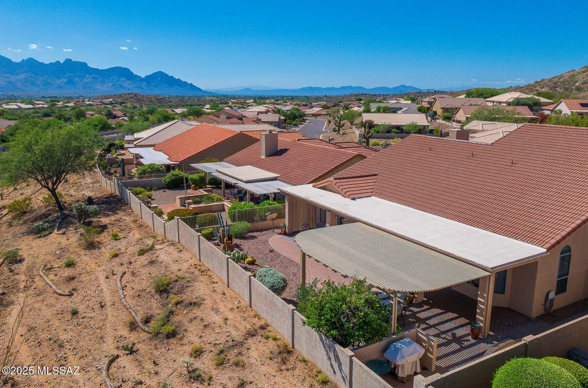 Property Slideshow image 5 of 49 | 38113 s granite crest dr, Saddlebrooke, AZ, 85739