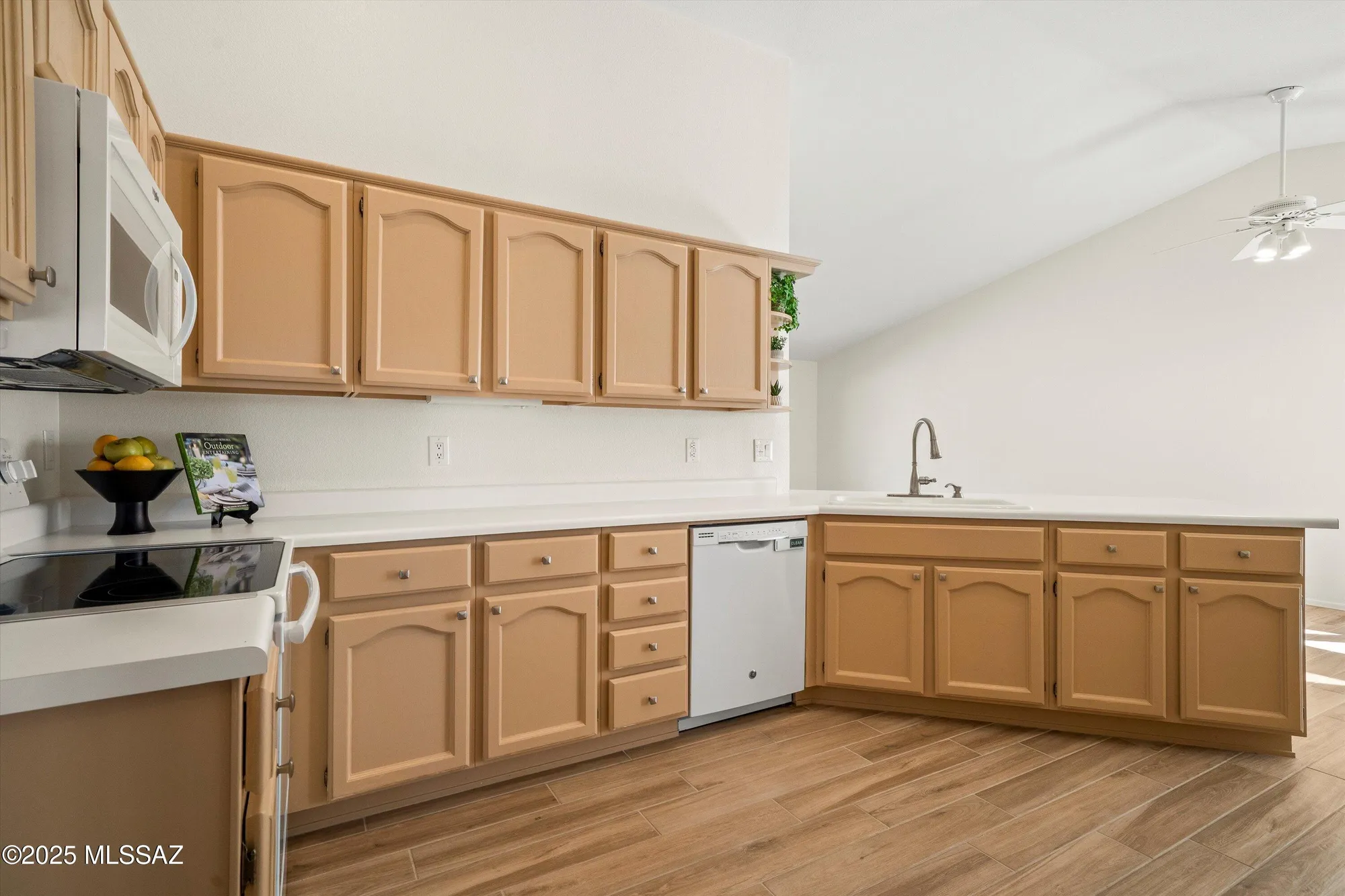 Property Slideshow image 16 of 47 | 65856 e rocky trail dr, Saddlebrooke, AZ, 85739