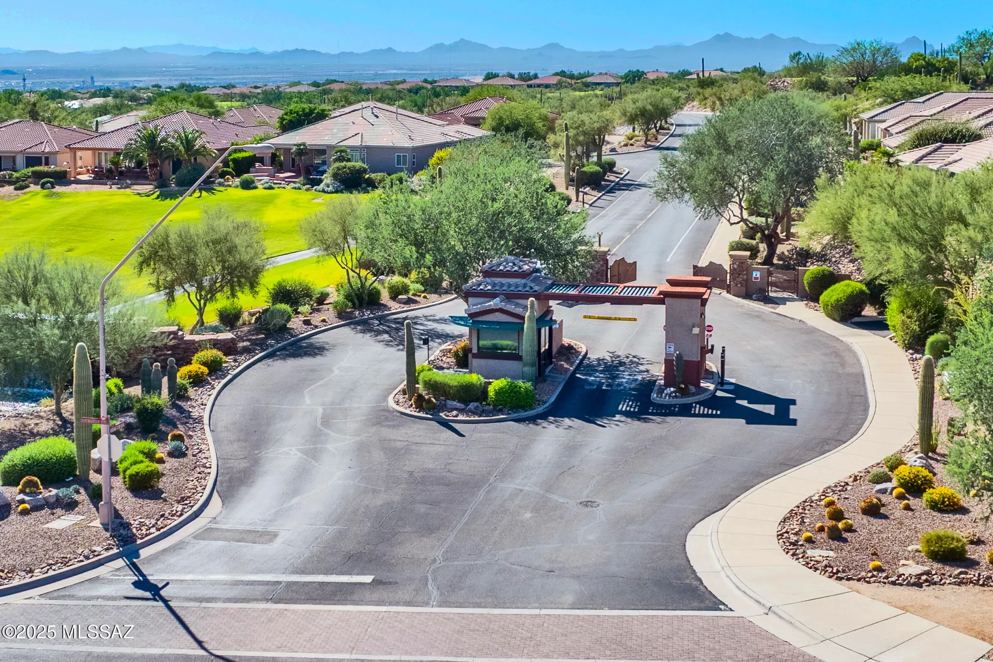Property Slideshow image 28 of 37 | 12979 n desert flora ln, Marana, AZ, 85658