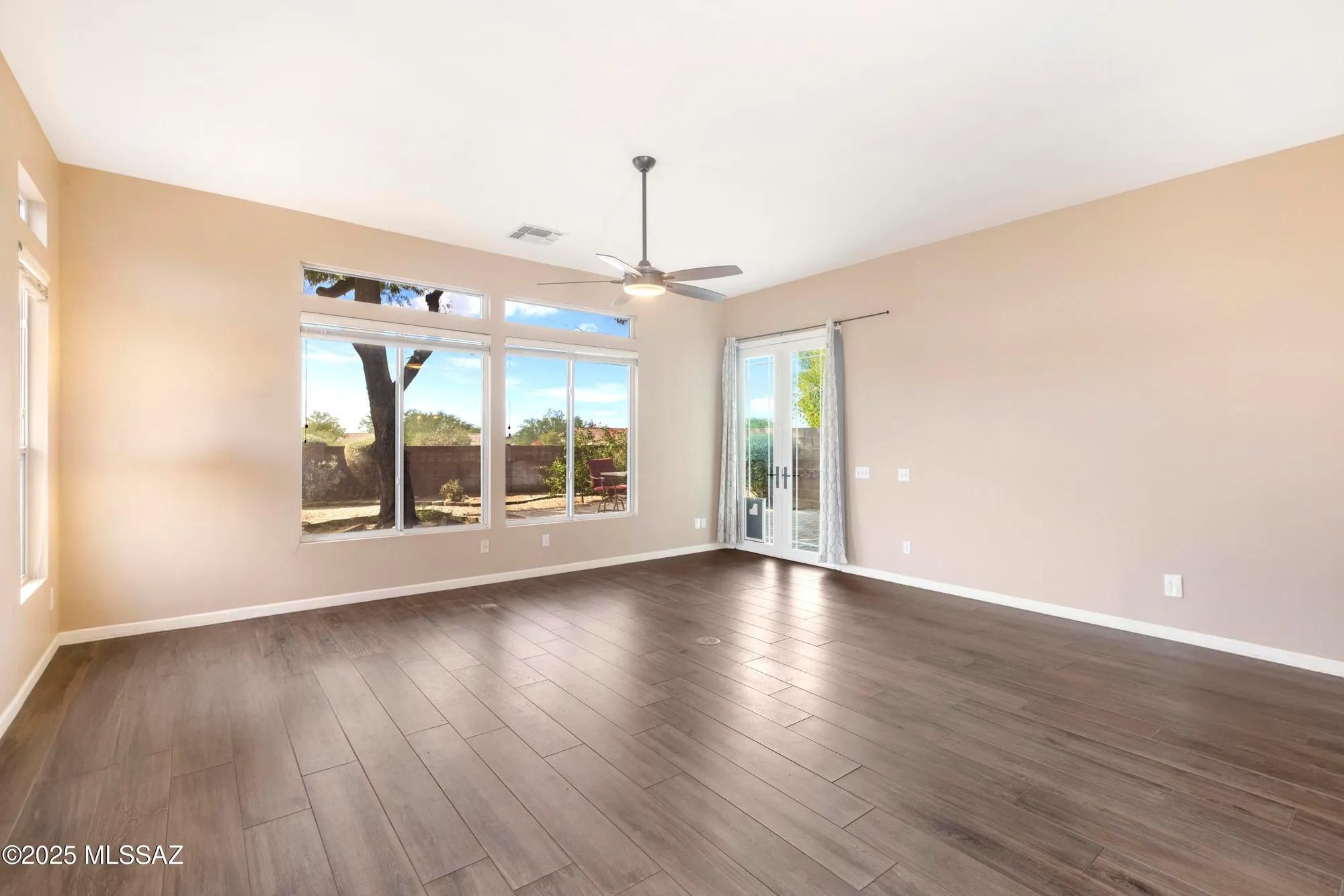 Property Slideshow image 12 of 37 | 12979 n desert flora ln, Marana, AZ, 85658