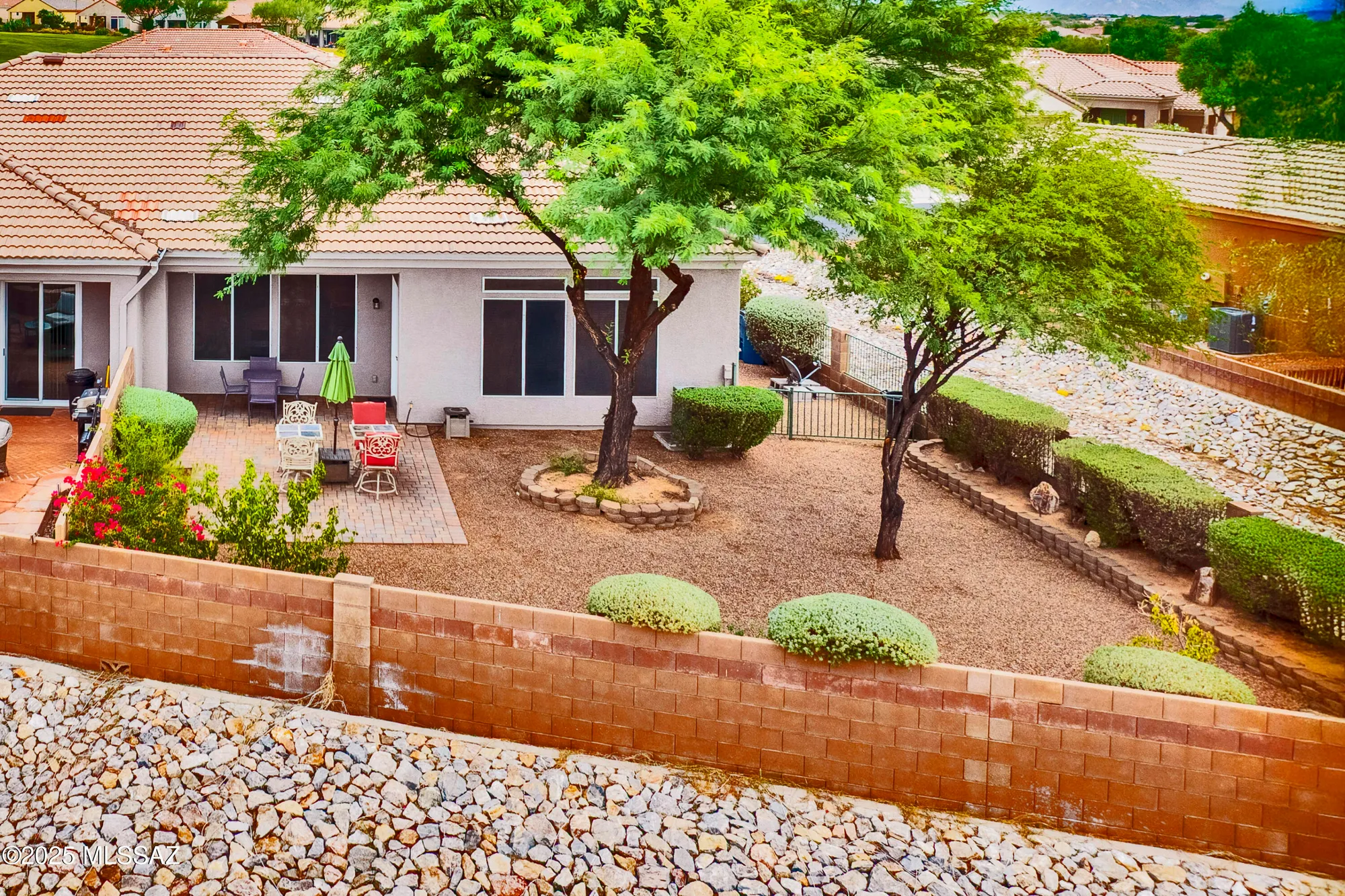 Property Slideshow image 6 of 37 | 12979 n desert flora ln, Marana, AZ, 85658