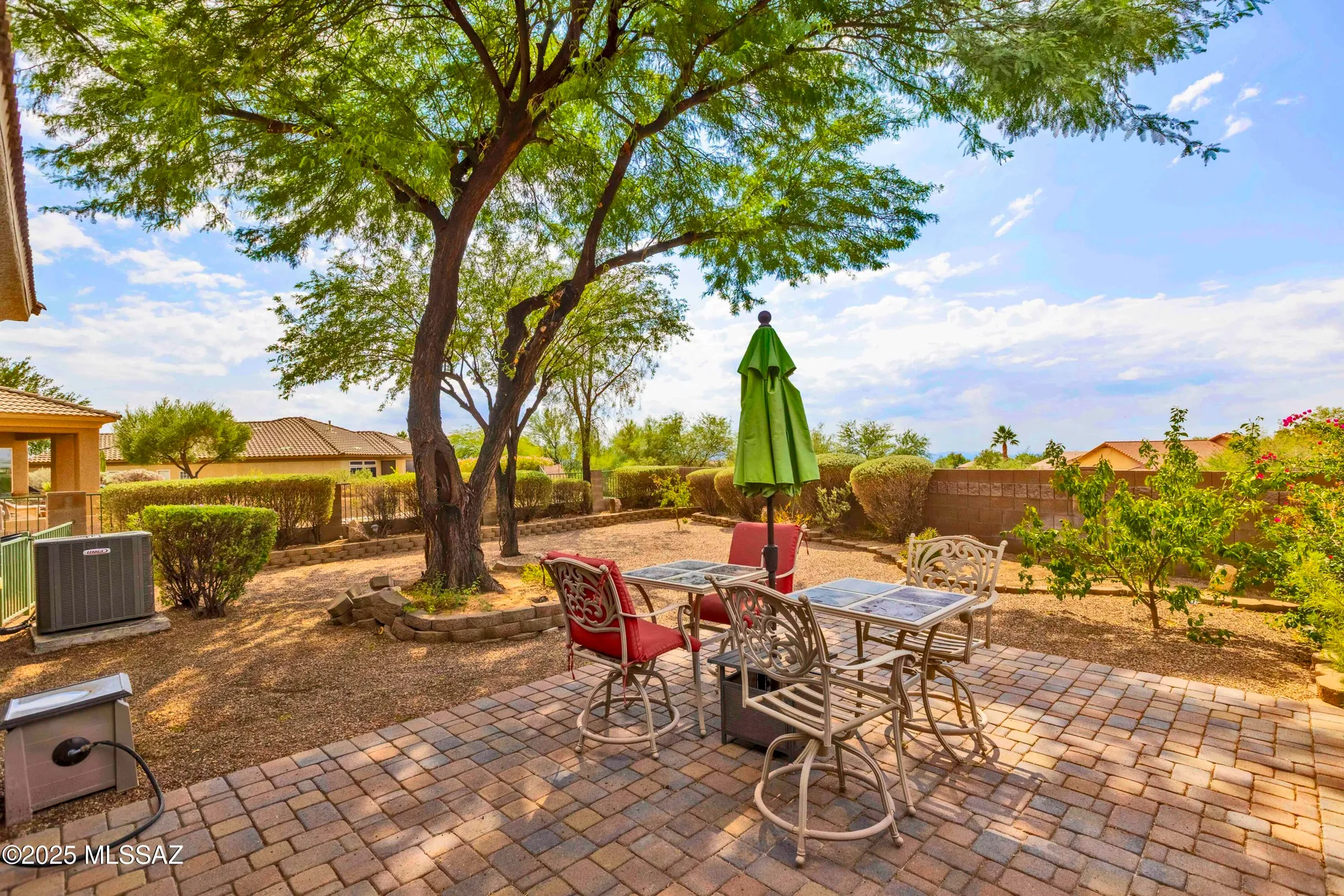 Property Slideshow image 8 of 37 | 12979 n desert flora ln, Marana, AZ, 85658