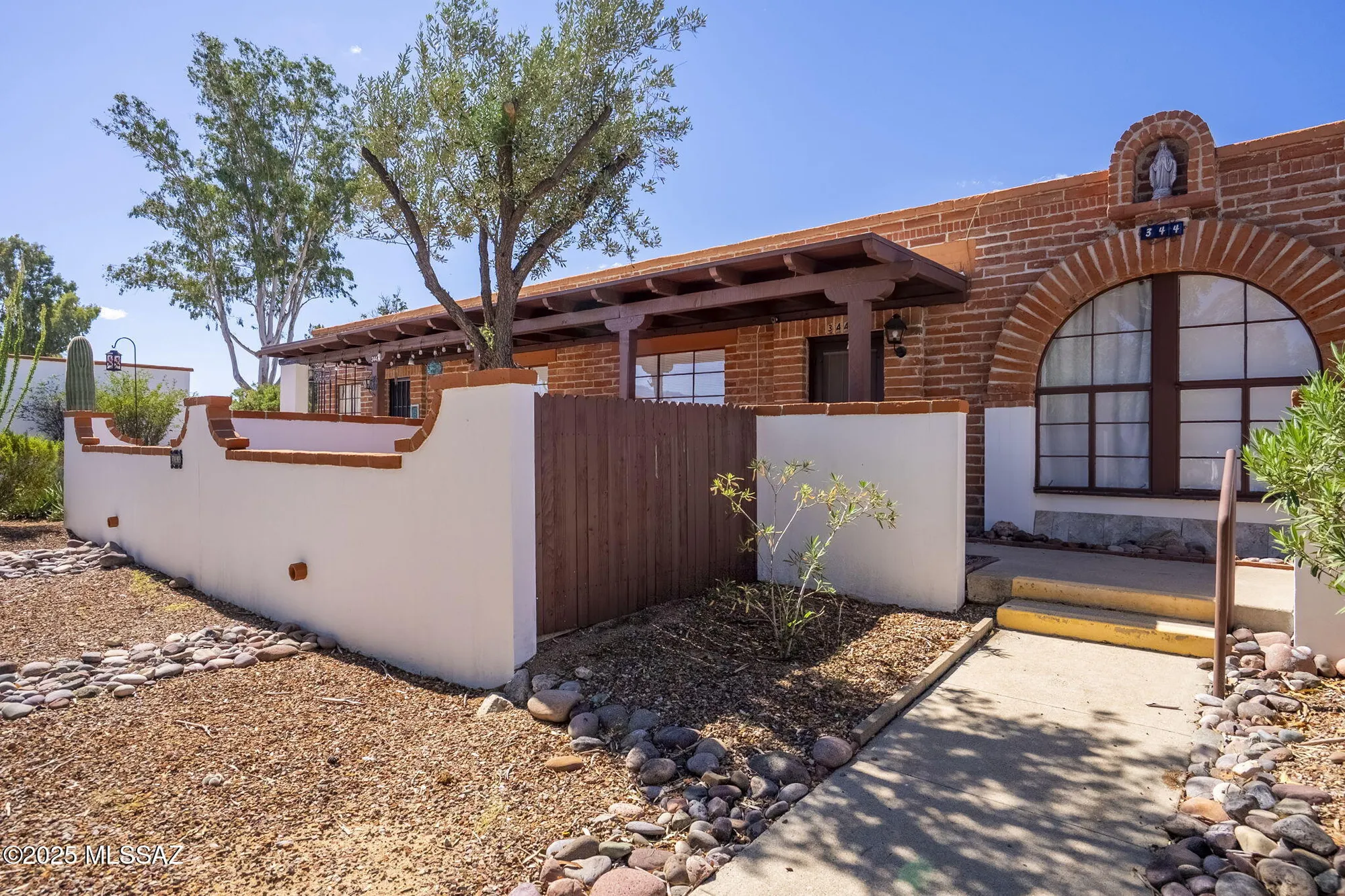 Property Slideshow image 2 of 16 | 344 s paseo pena b, Green Valley, AZ, 85614