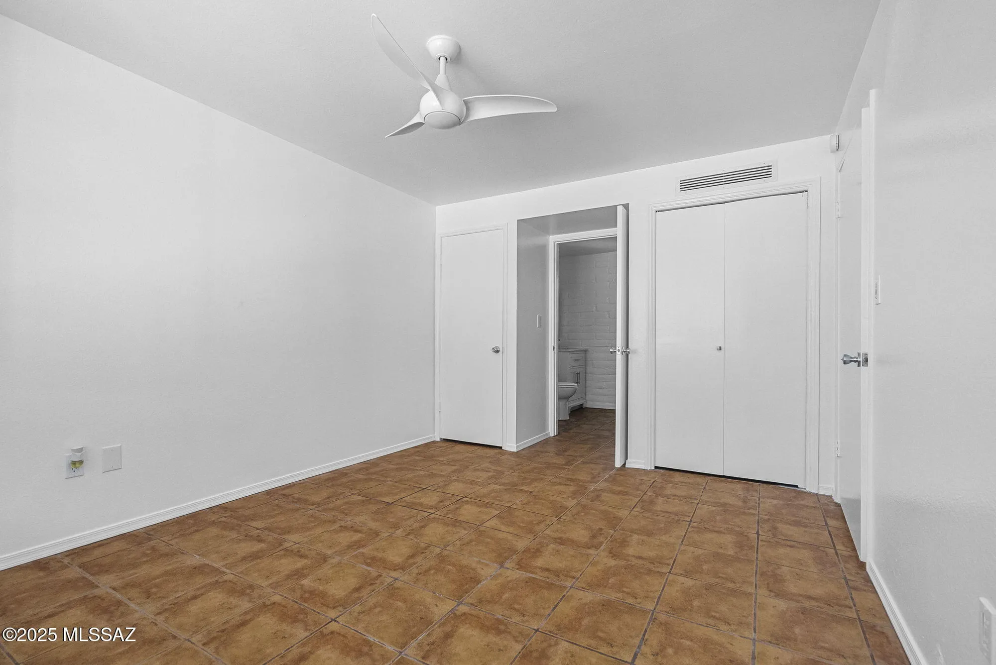 Property Slideshow image 9 of 16 | 344 s paseo pena b, Green Valley, AZ, 85614