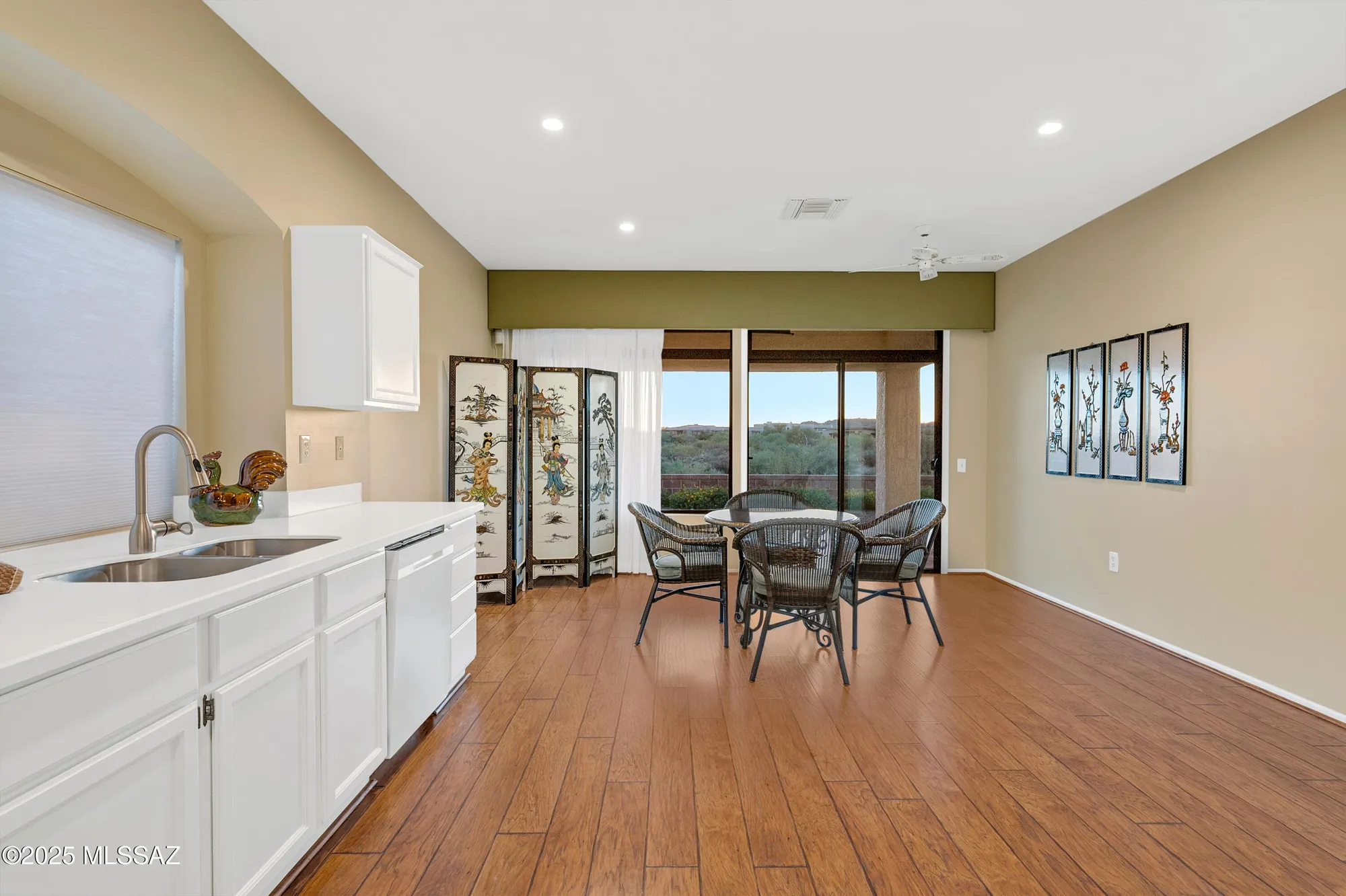 Property Slideshow image 15 of 34 | 826 e desert glen dr, Oro Valley, AZ, 85755