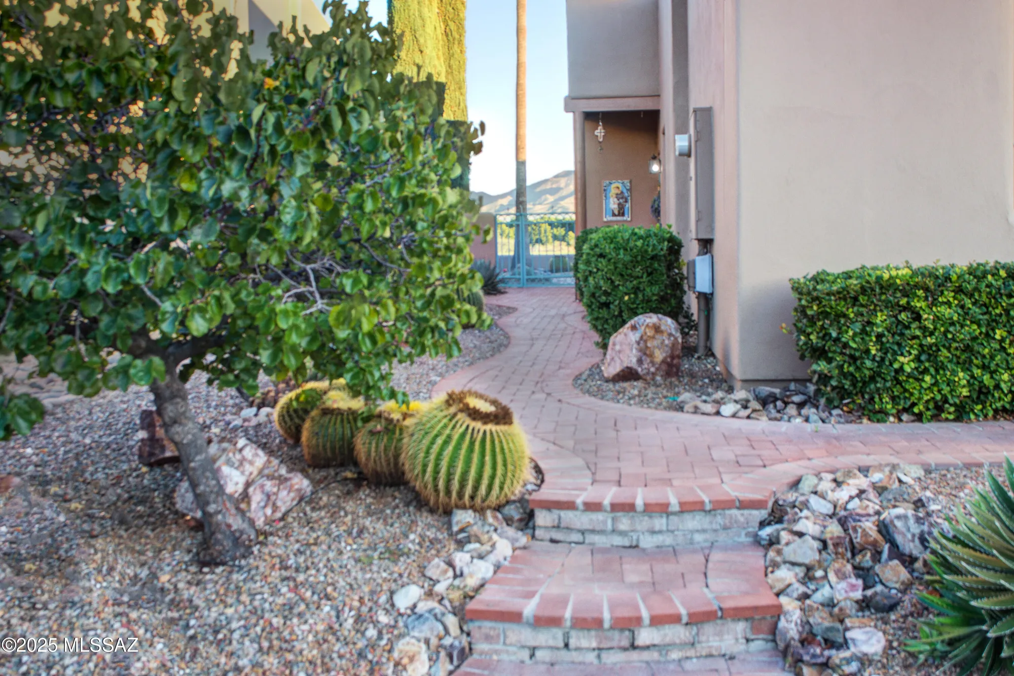 Property Slideshow image 3 of 28 | 3719 s camino del golfista, Green Valley, AZ, 85614