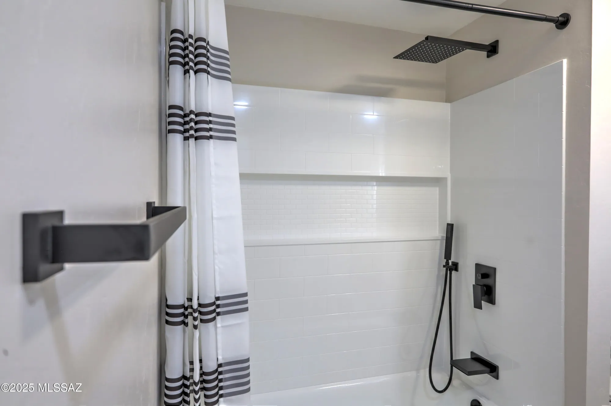 Property Slideshow image 29 of 43 | 42 w pinon dr, Green Valley, AZ, 85614