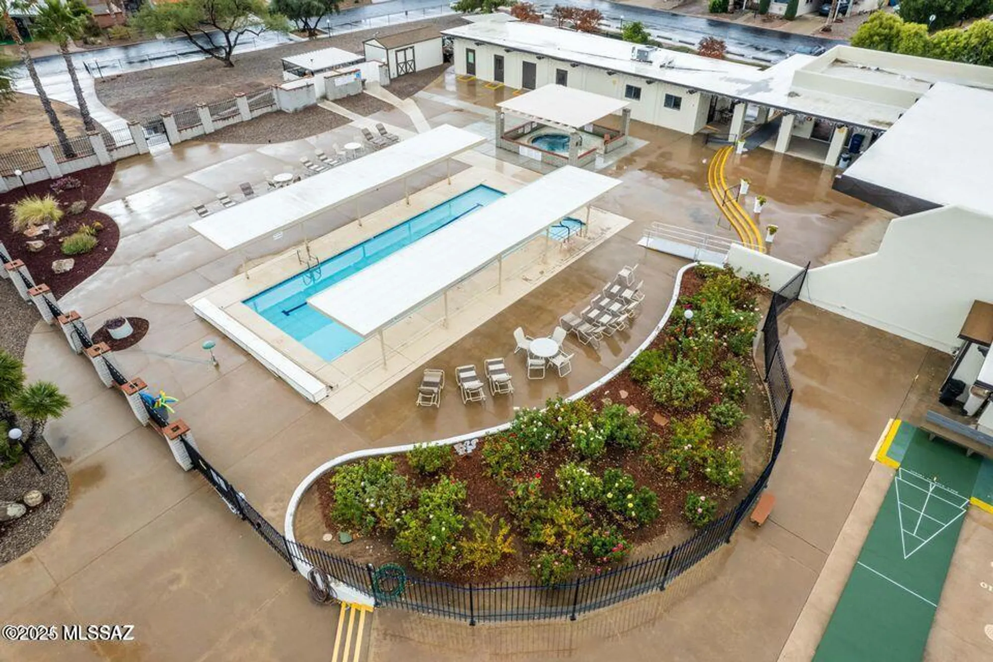 Property Slideshow image 2 of 43 | 42 w pinon dr, Green Valley, AZ, 85614