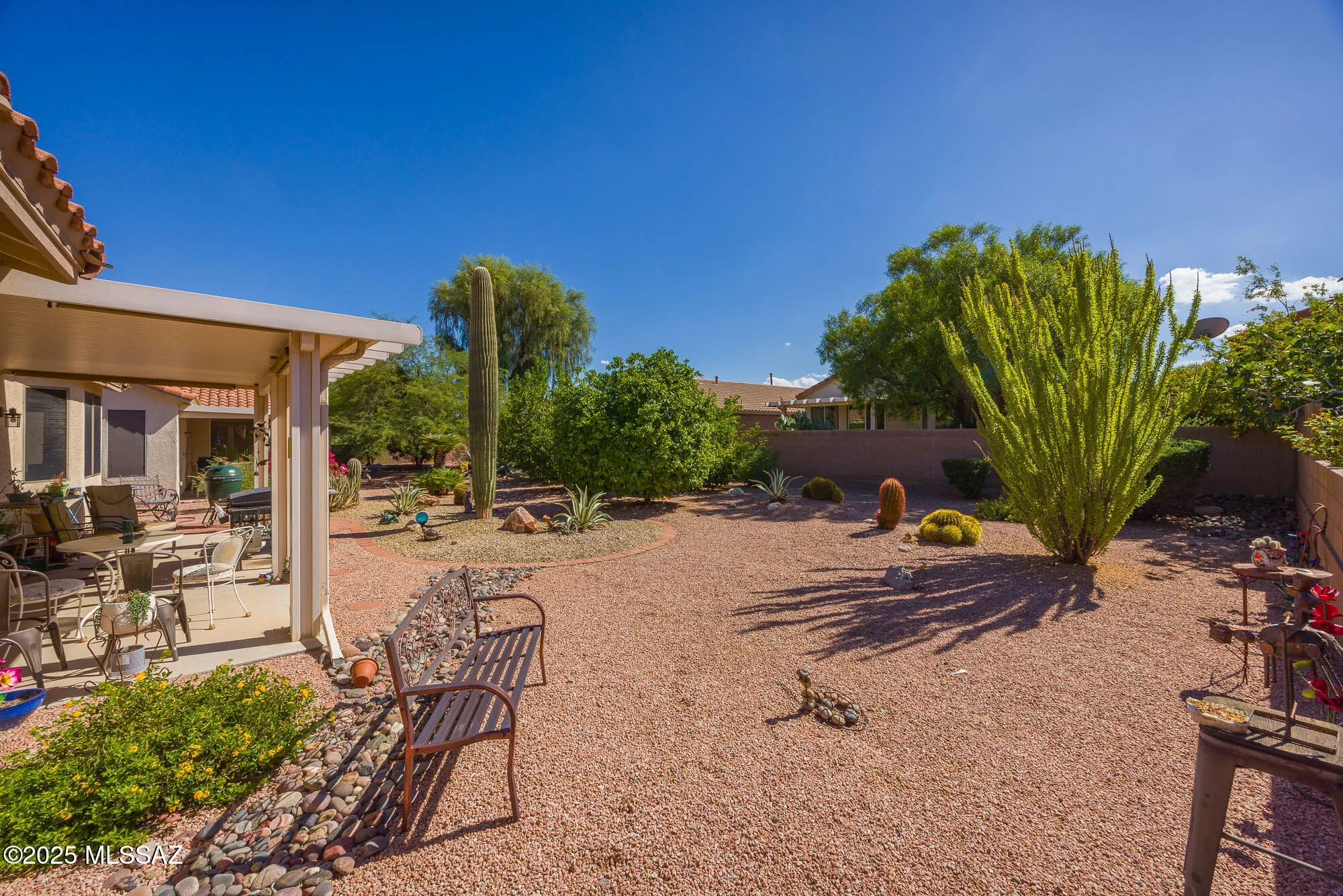 Property Slideshow image 19 of 25 | 8103 w greensleeves way, Tucson, AZ, 85743