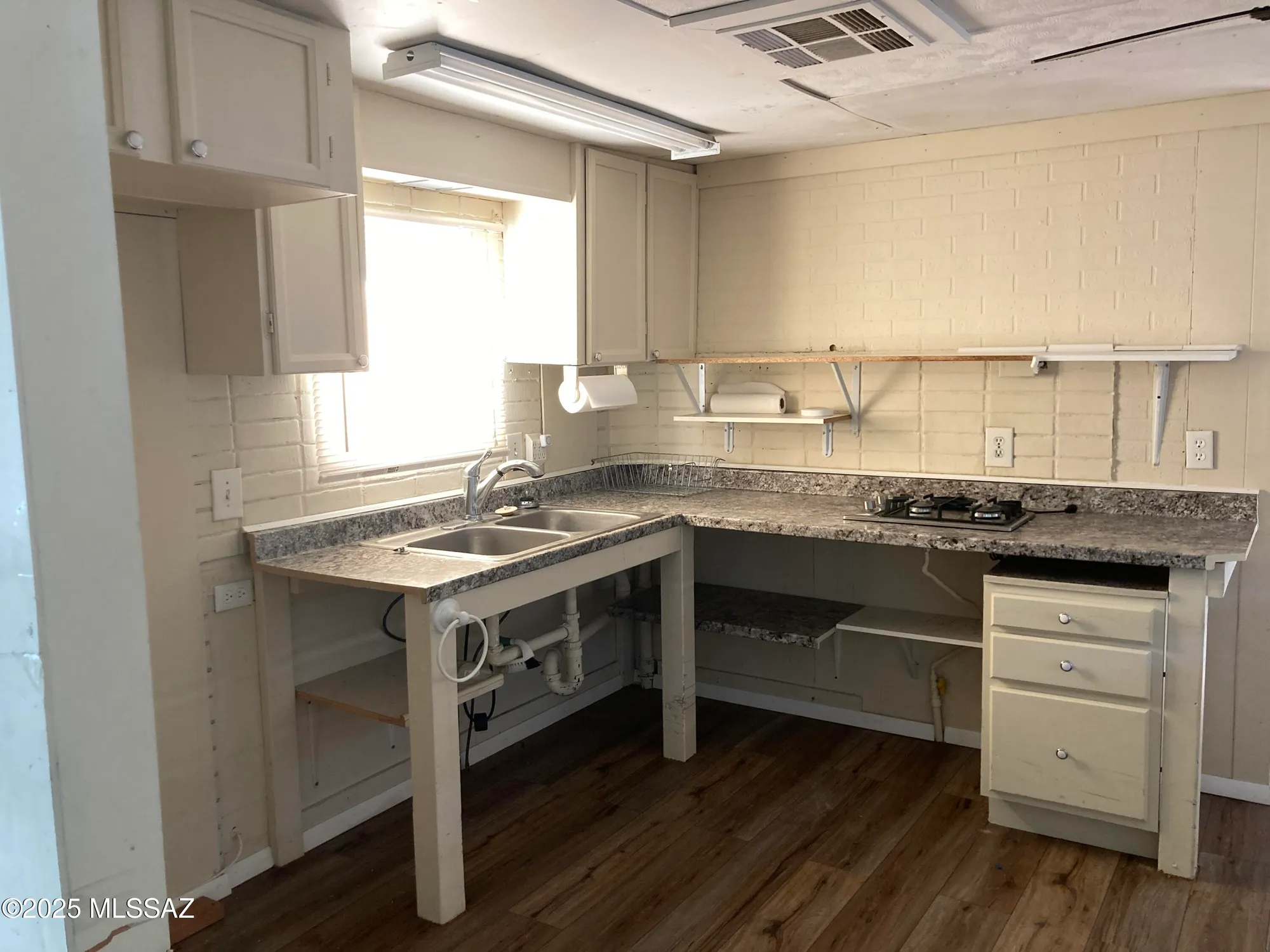 Property Slideshow image 12 of 18 | 176 w rama dr, Green Valley, AZ, 85614