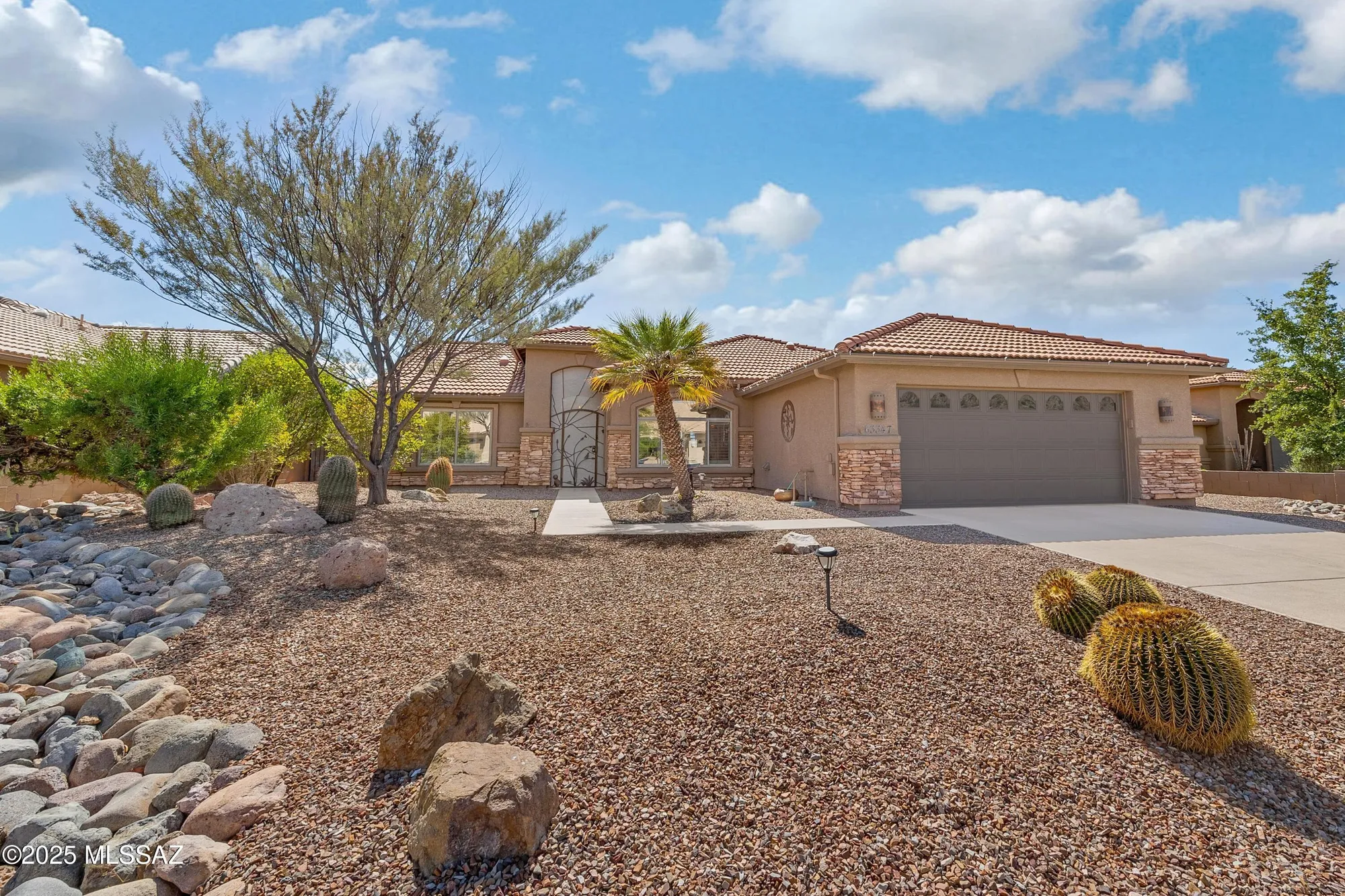 Property Slideshow image 3 of 50 | 63347 e squash blossom ln, Tucson, AZ, 85739