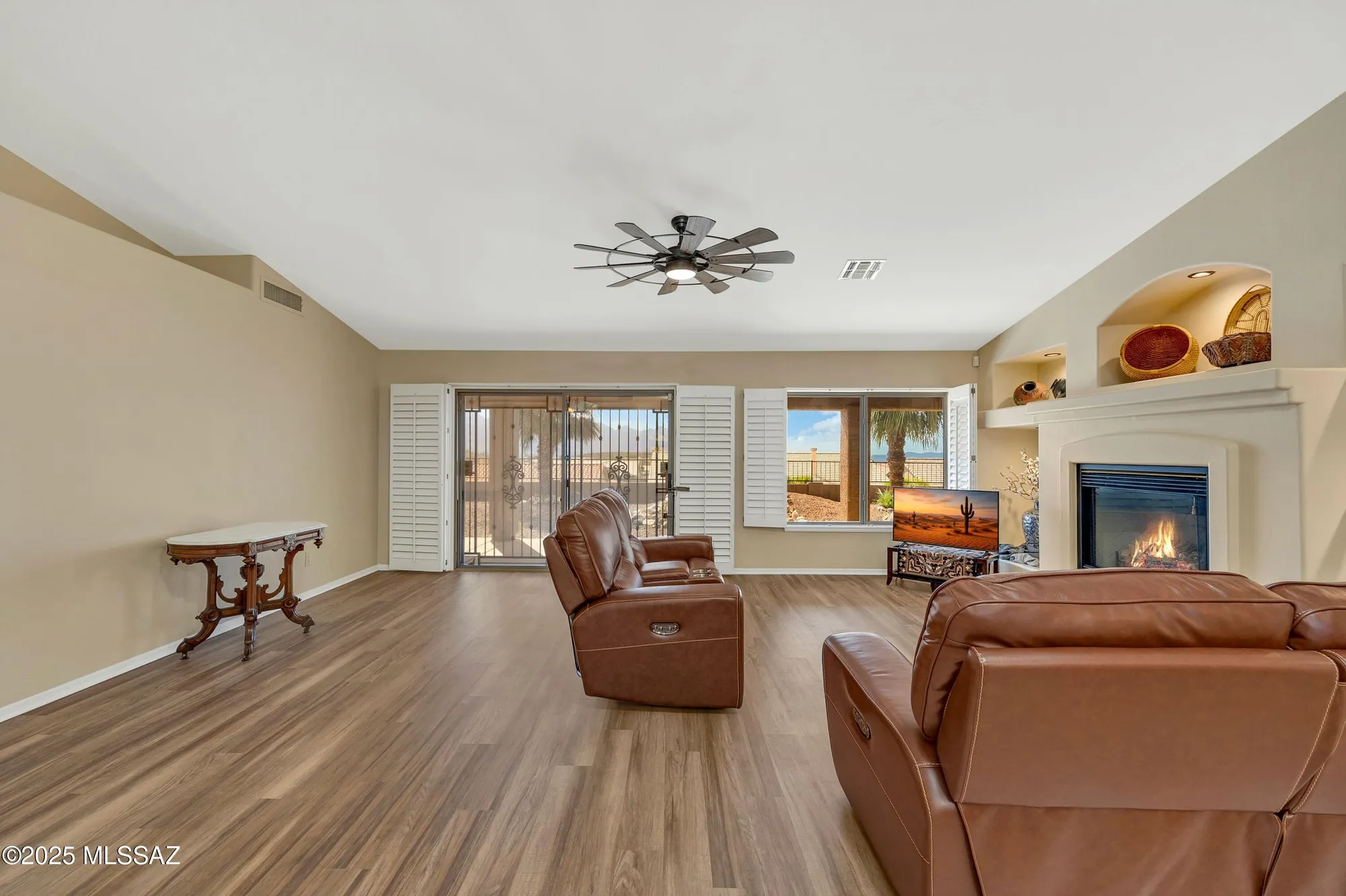 Property Slideshow image 9 of 50 | 63347 e squash blossom ln, Tucson, AZ, 85739
