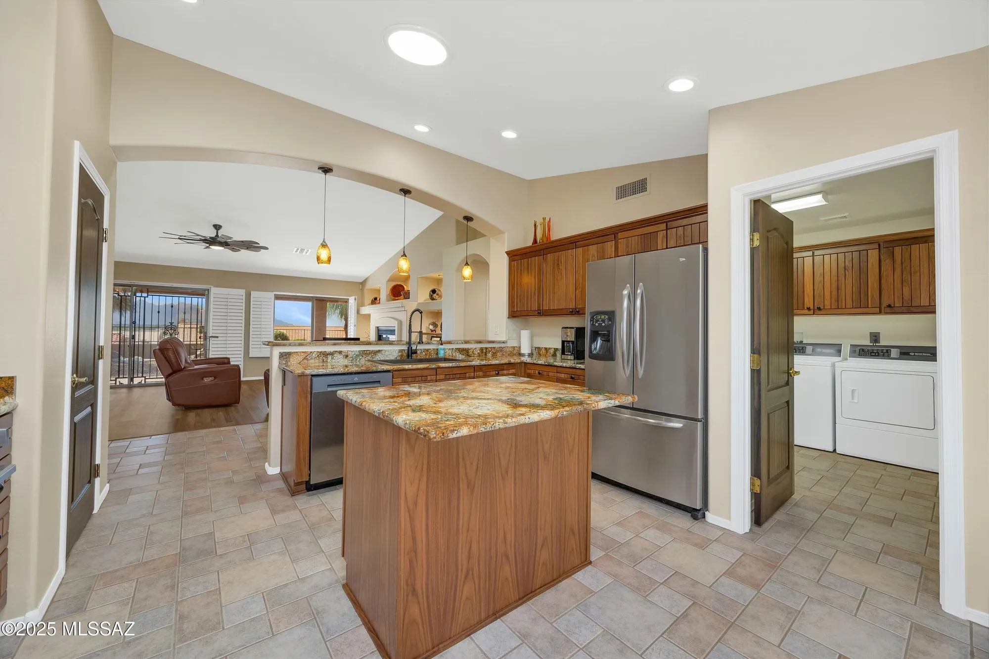 Property Slideshow image 17 of 50 | 63347 e squash blossom ln, Tucson, AZ, 85739