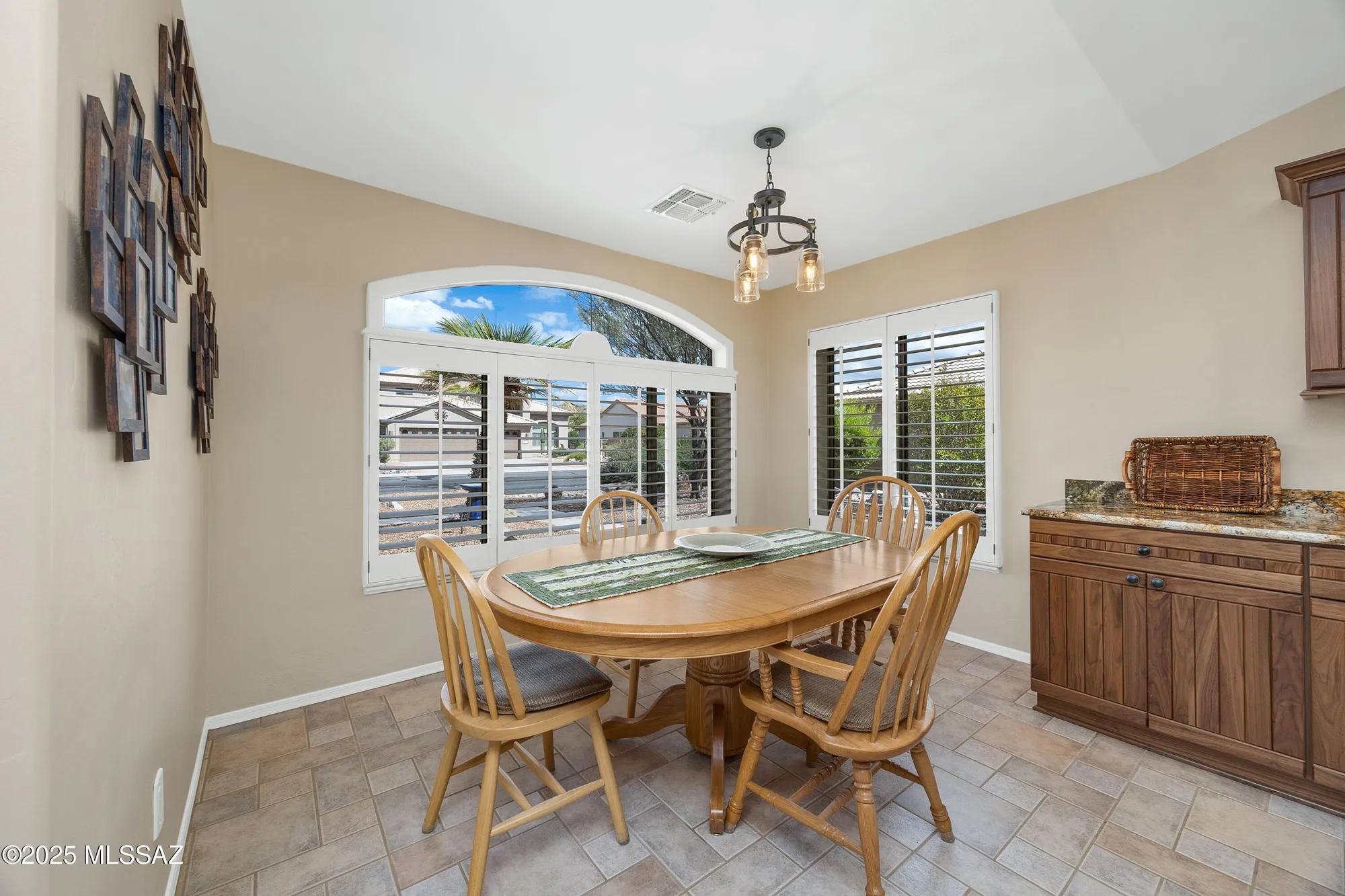 Property Slideshow image 15 of 50 | 63347 e squash blossom ln, Tucson, AZ, 85739