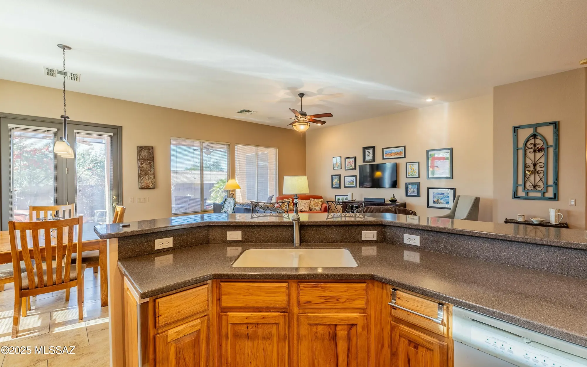 Property Slideshow image 10 of 35 | 12899 n eagle mesa pl, Marana, AZ, 85658