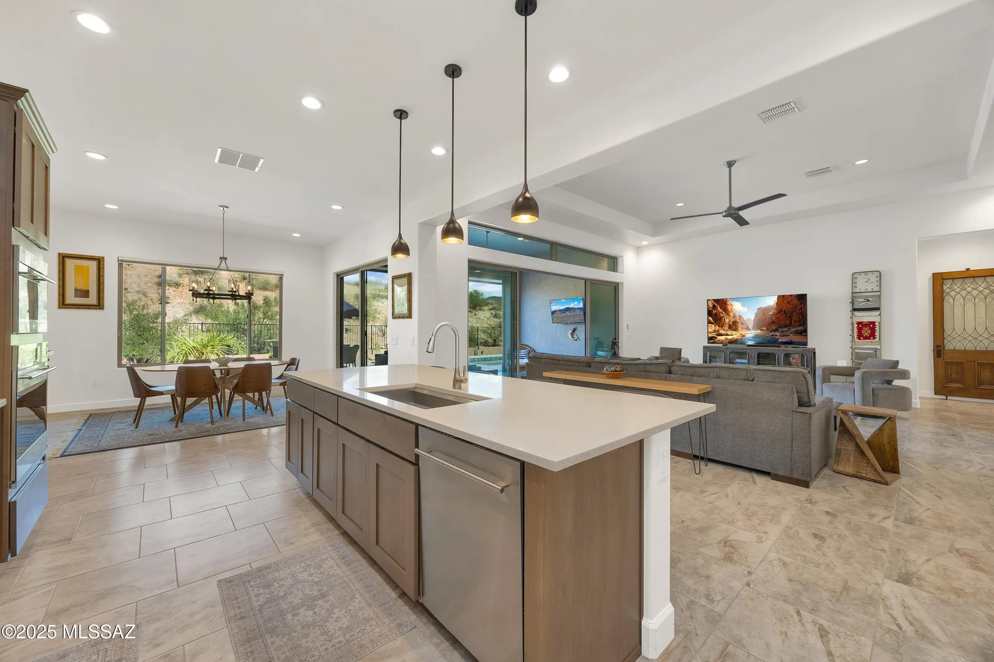 Property Slideshow image 13 of 50 | 66470 e peregrine pl, Tucson, AZ, 85739