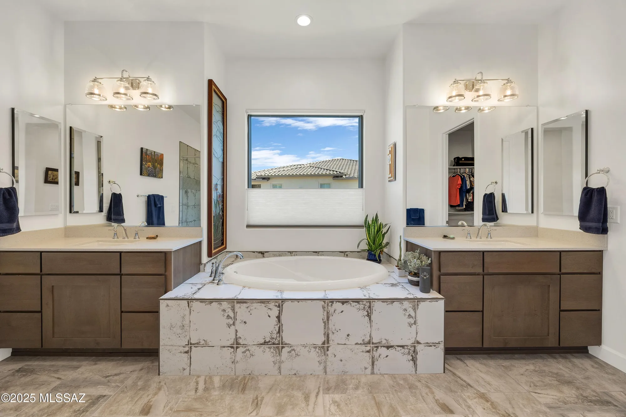 Property Slideshow image 25 of 50 | 66470 e peregrine pl, Tucson, AZ, 85739