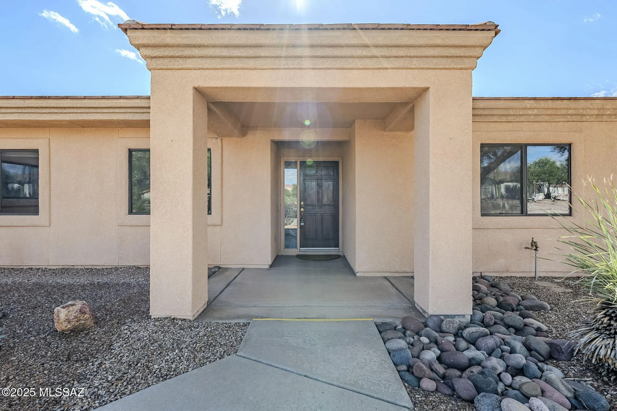 Property Slideshow image 4 of 51 | 819 w welcome way, Green Valley, AZ, 85614