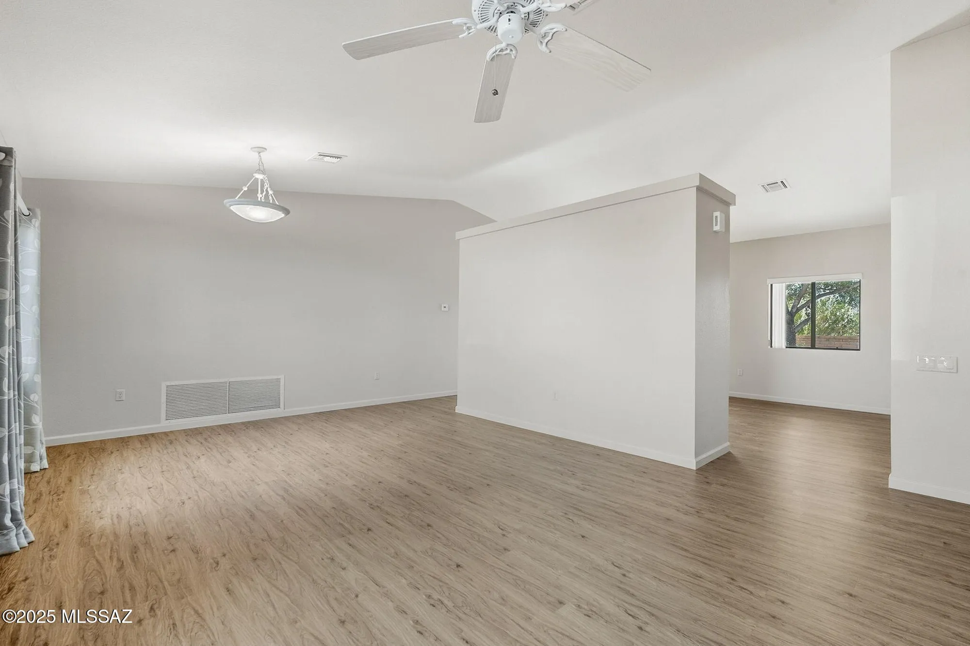 Property Slideshow image 8 of 51 | 819 w welcome way, Green Valley, AZ, 85614