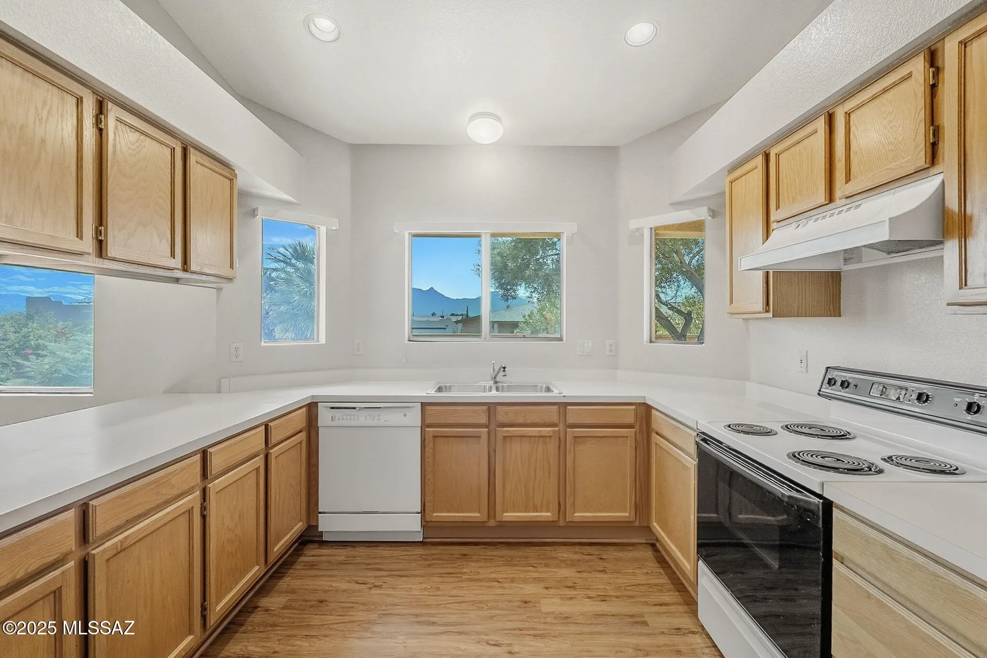 Property Slideshow image 17 of 51 | 819 w welcome way, Green Valley, AZ, 85614