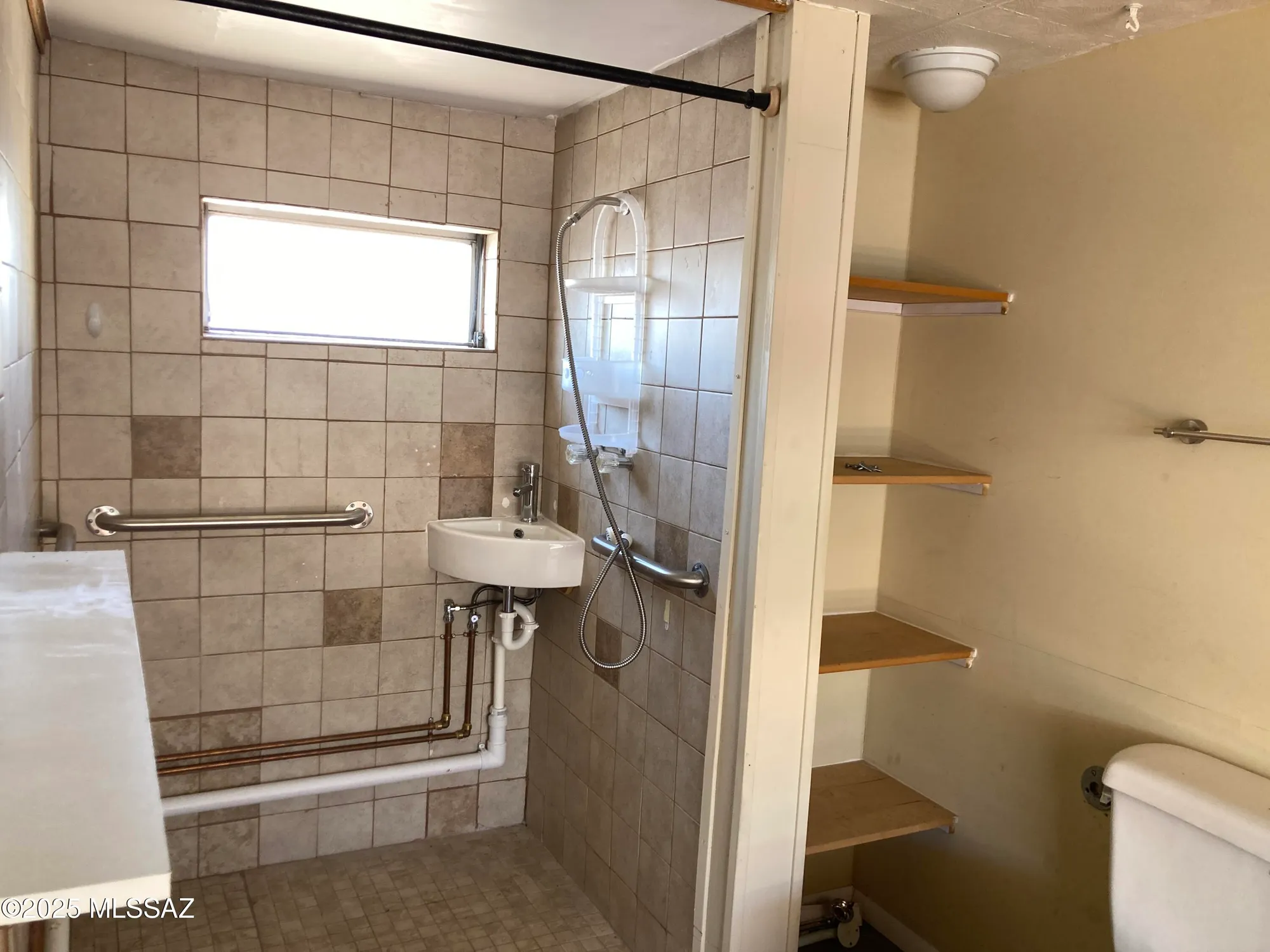 Property Slideshow image 8 of 18 | 176 w rama dr, Green Valley, AZ, 85614