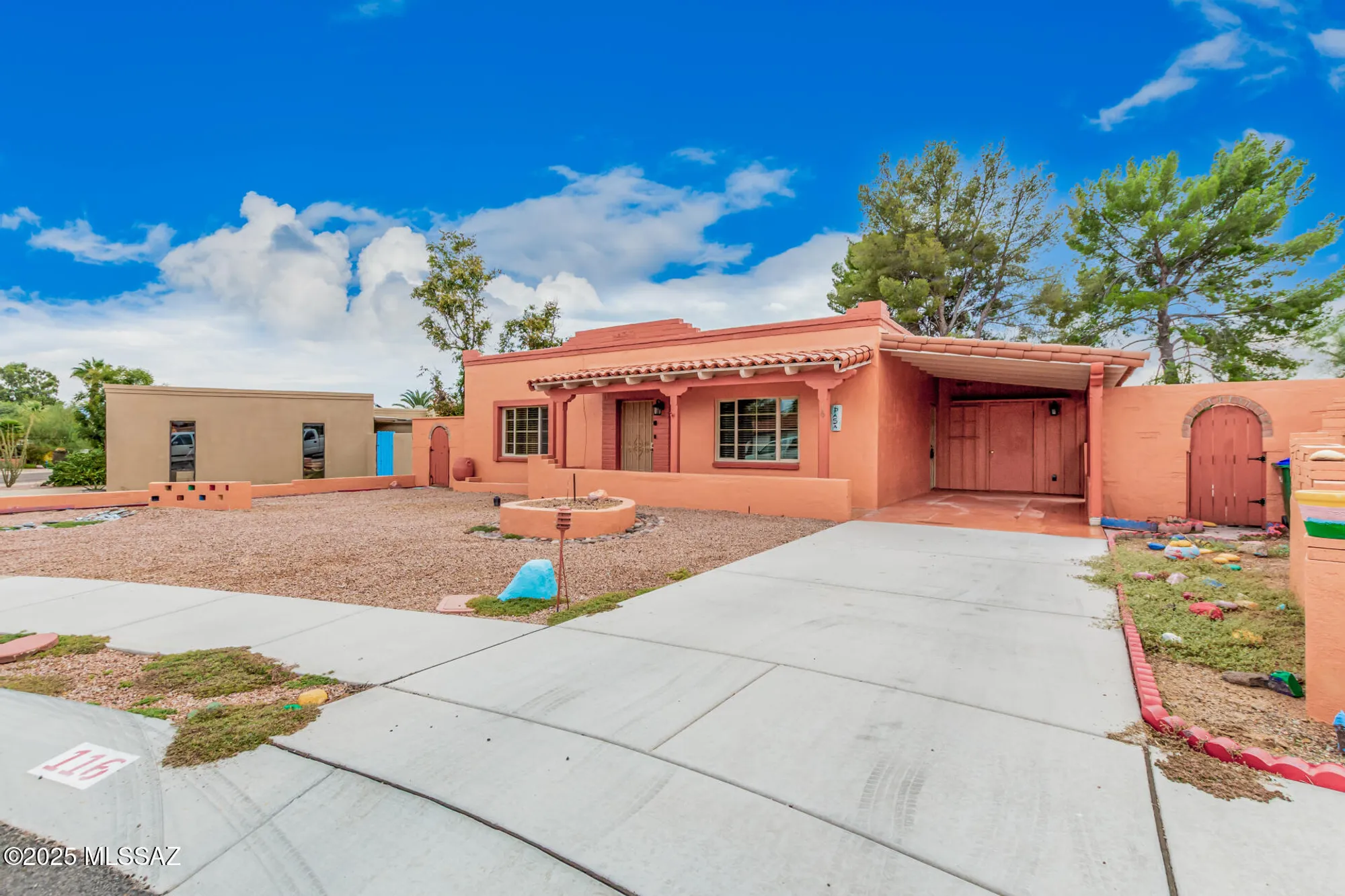 Property Slideshow image 2 of 30 | 116 e la soledad, Green Valley, AZ, 85614