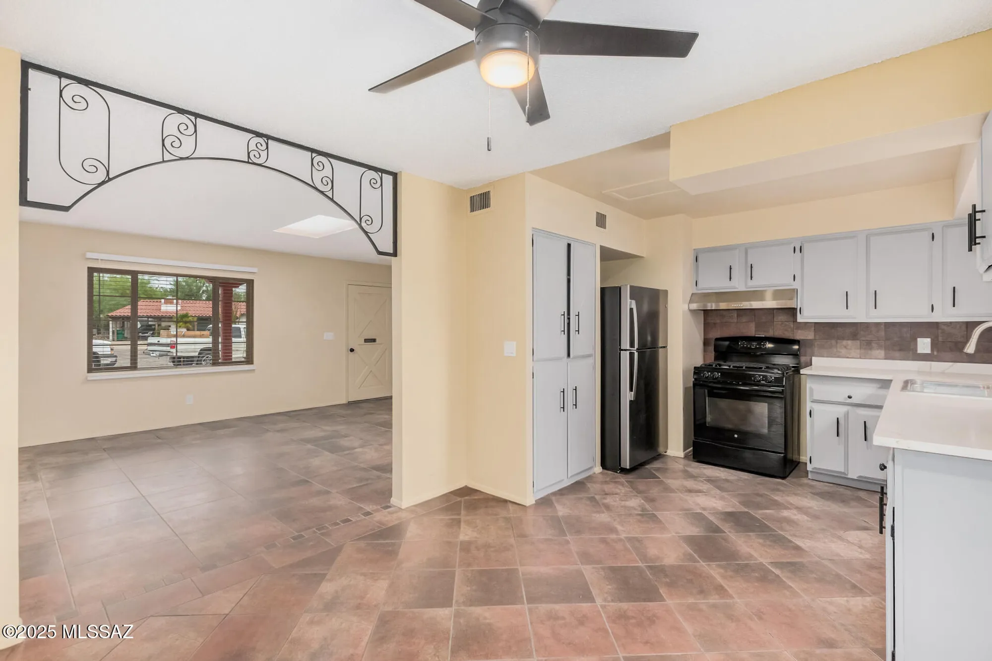 Property Slideshow image 10 of 30 | 116 e la soledad, Green Valley, AZ, 85614