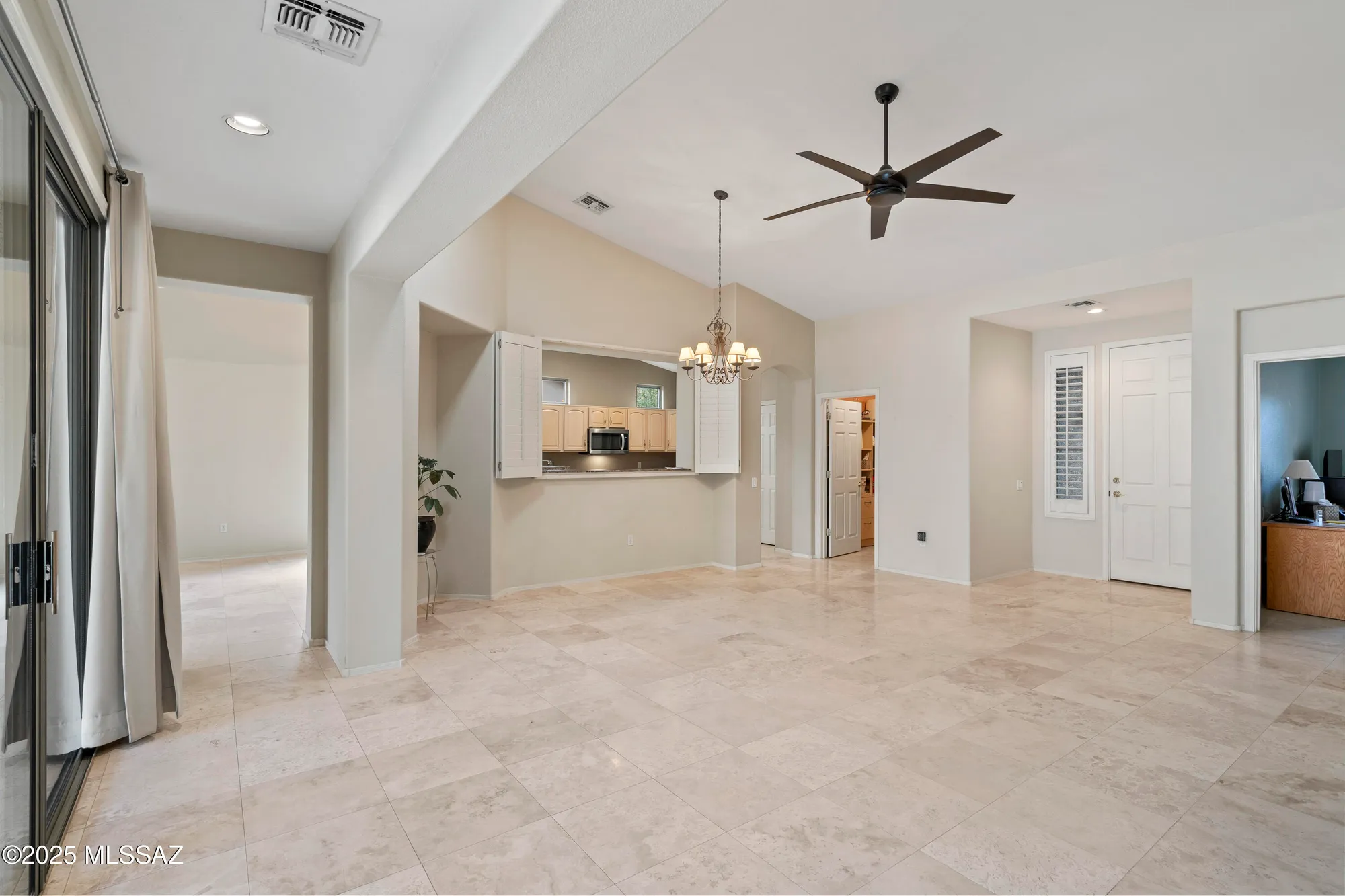 Property Slideshow image 12 of 42 | 7718 w madrigal dr, Tucson, AZ, 85743