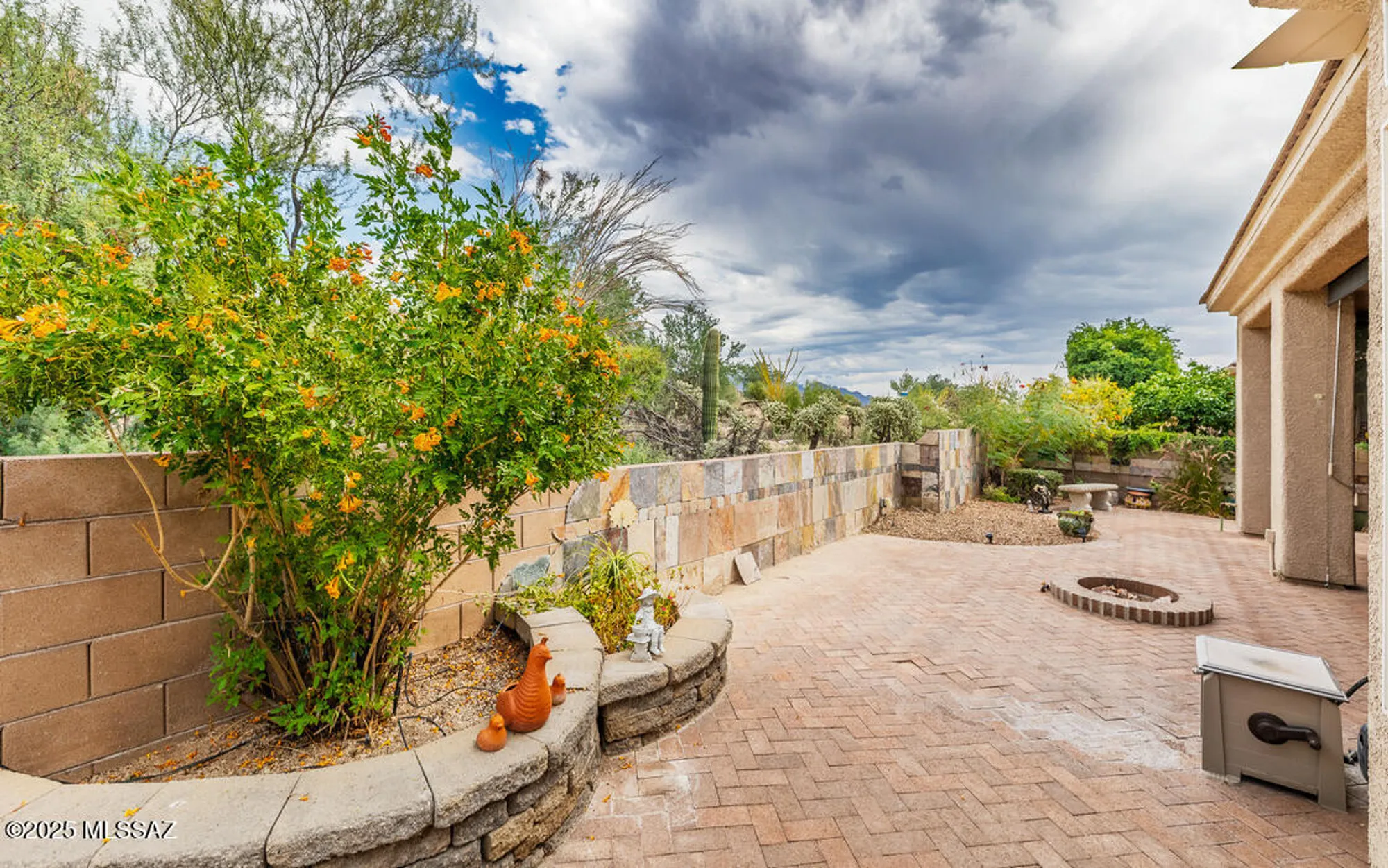 Property Slideshow image 32 of 45 | 13762 n heritage canyon dr, Marana, AZ, 85658