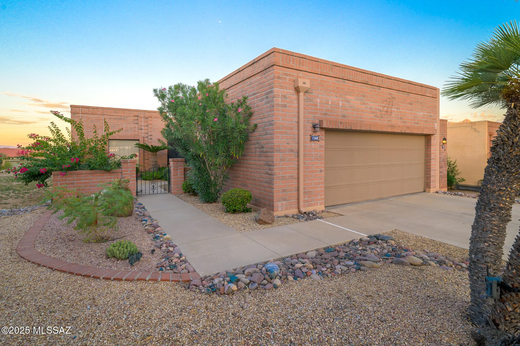 Property Slideshow image 2 of 33 | 1560 w calle del ducado, Green Valley, AZ, 85622