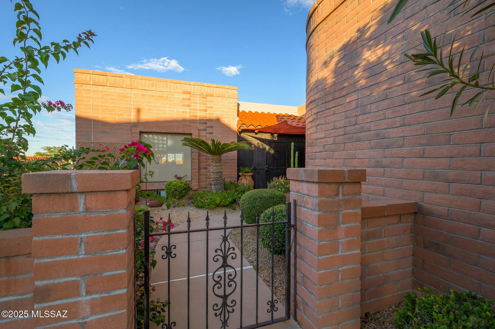 Property Slideshow image 1 of 33 | 1560 w calle del ducado, Green Valley, AZ, 85622
