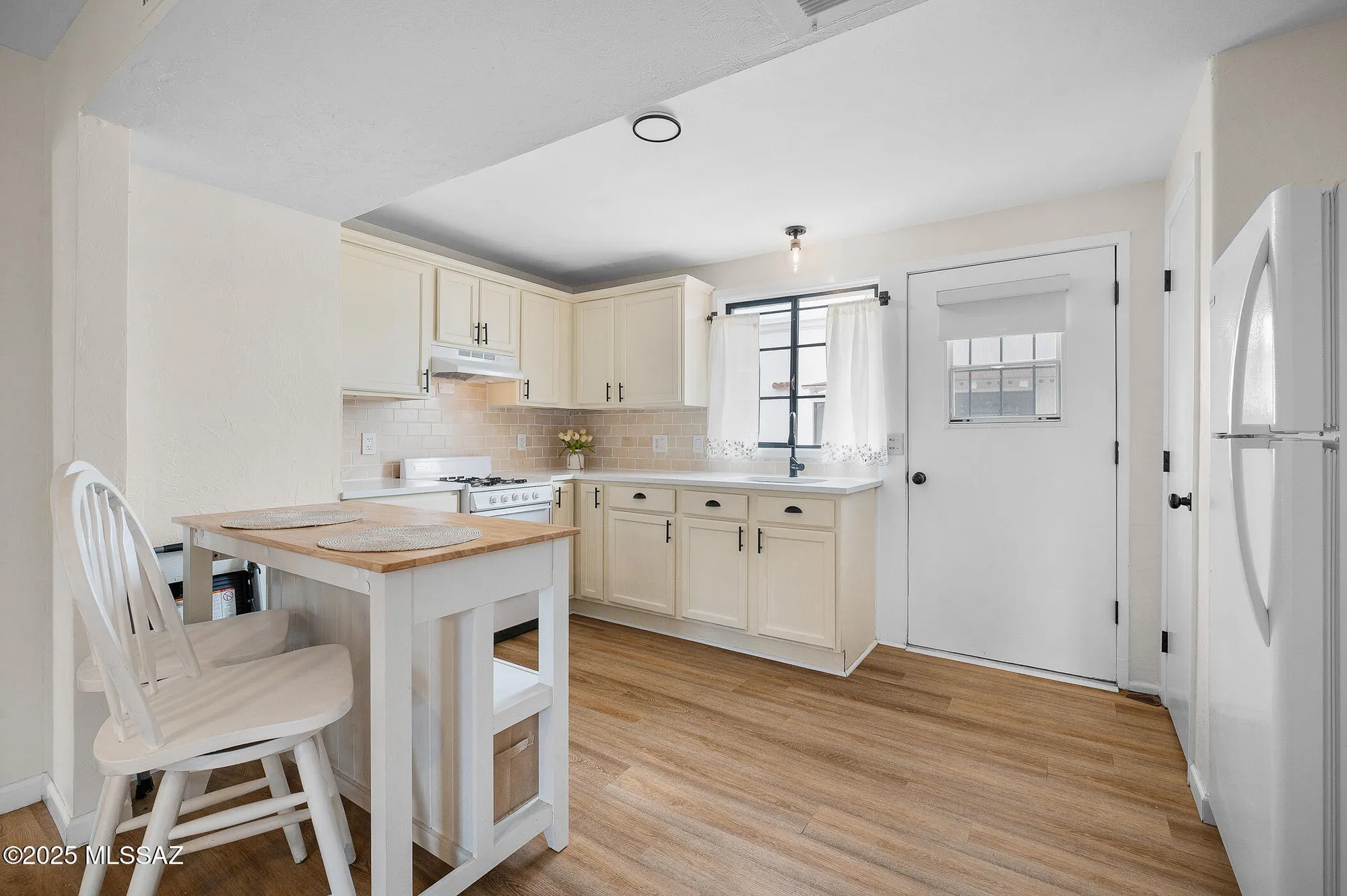 Property Slideshow image 11 of 33 | 435 s paseo lobo b, Green Valley, AZ, 85614