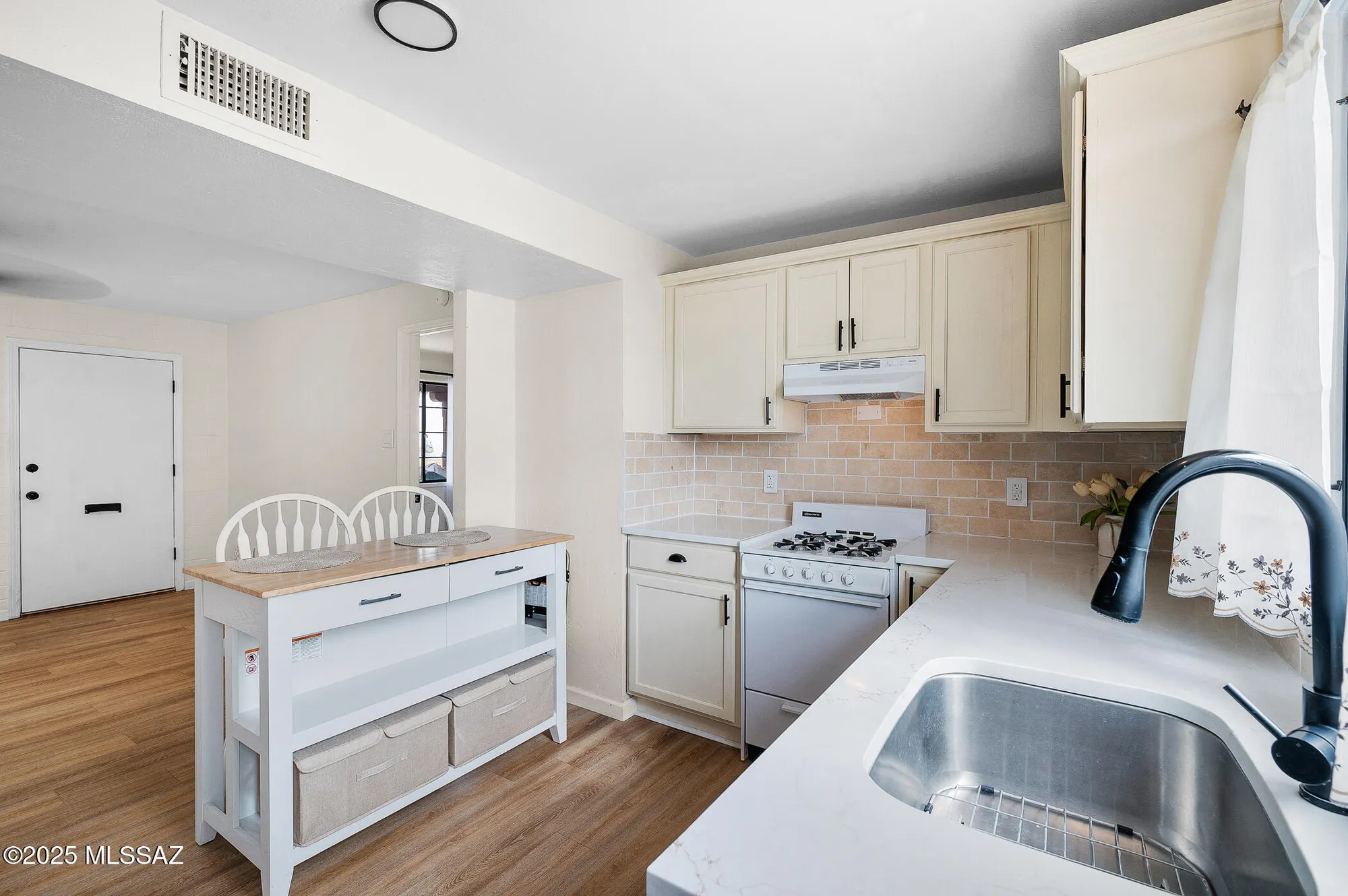 Property Slideshow image 15 of 33 | 435 s paseo lobo b, Green Valley, AZ, 85614