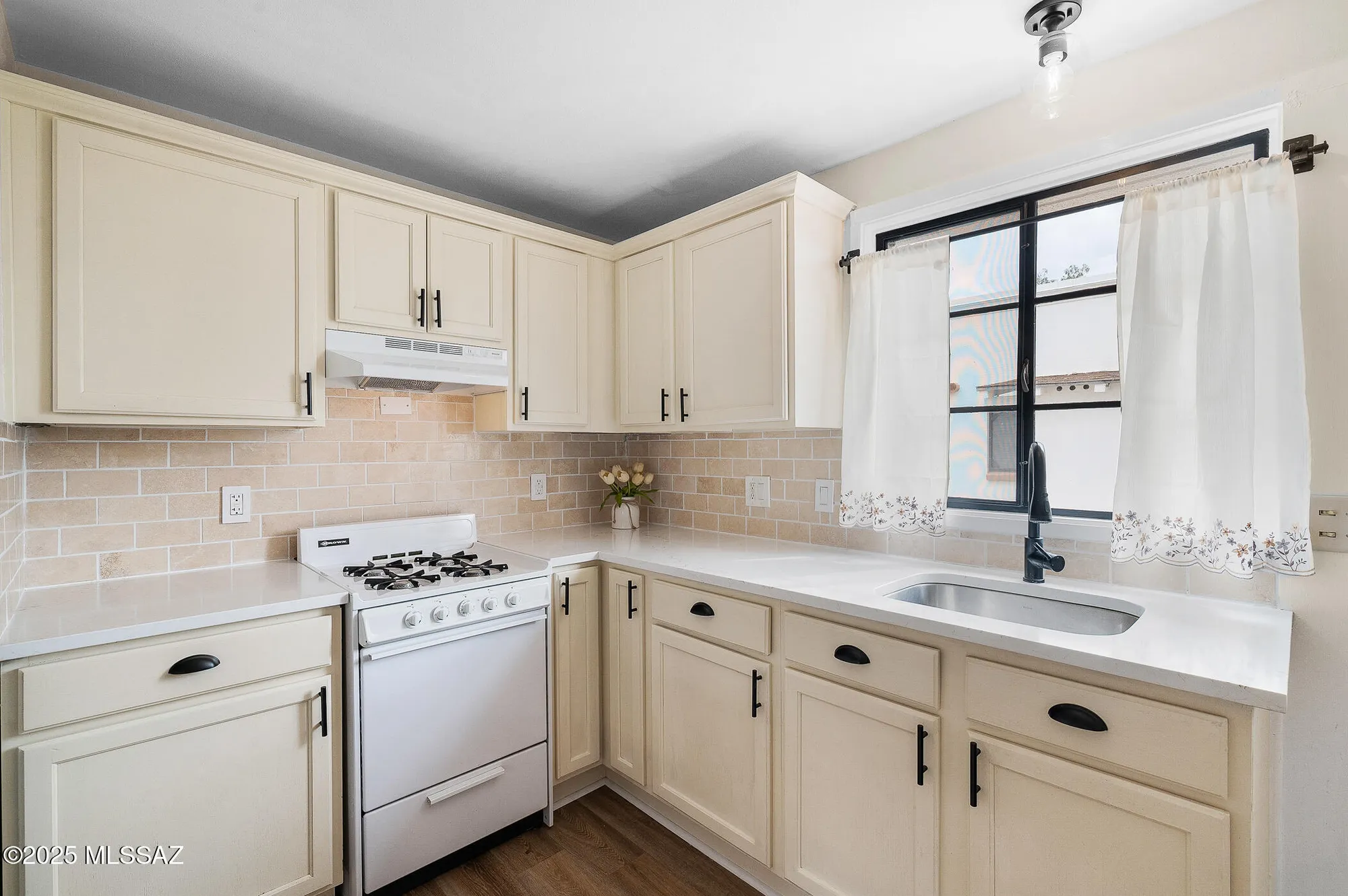 Property Slideshow image 13 of 33 | 435 s paseo lobo b, Green Valley, AZ, 85614